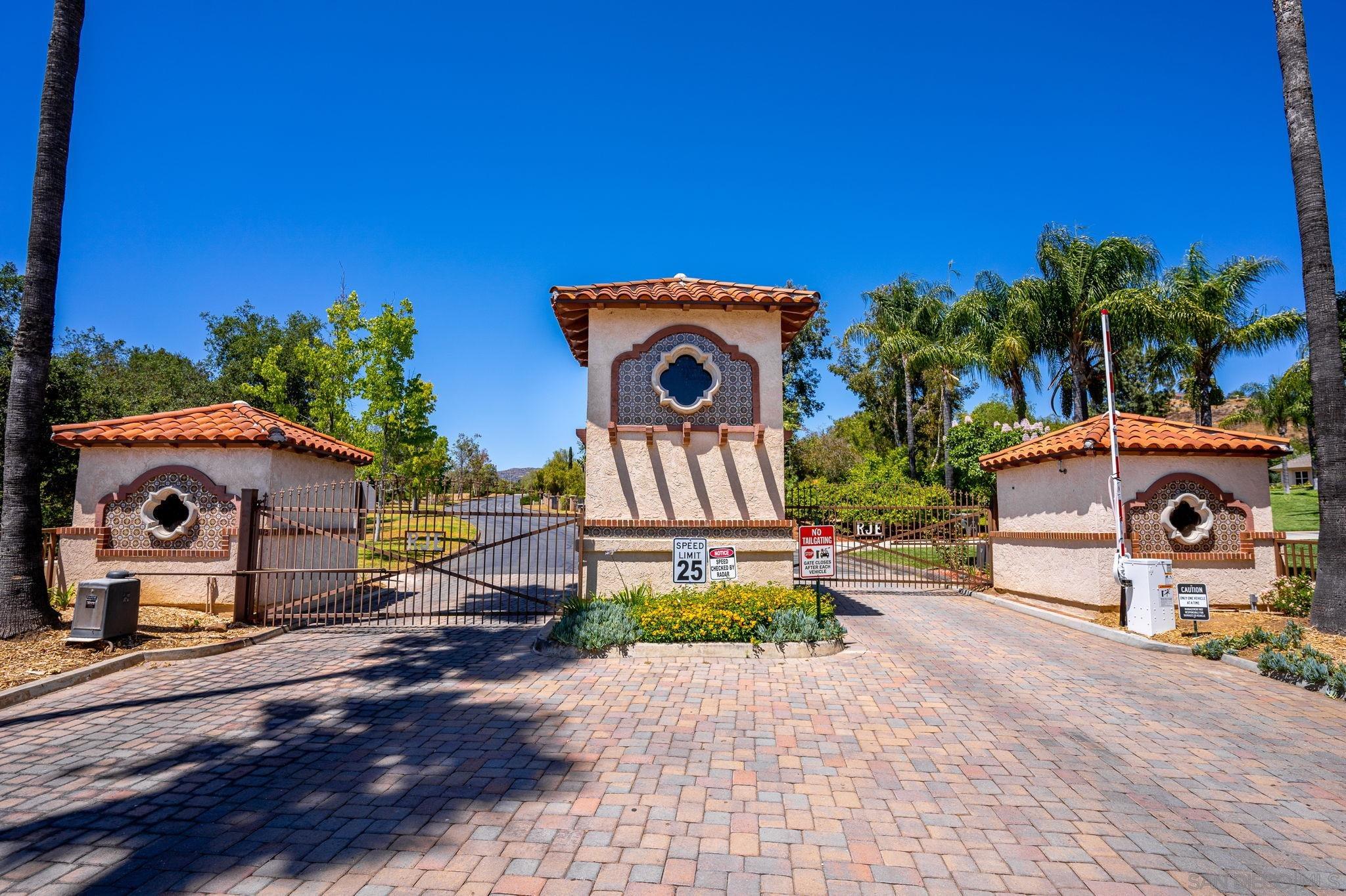 Front Image Thumbnail for SD250040231