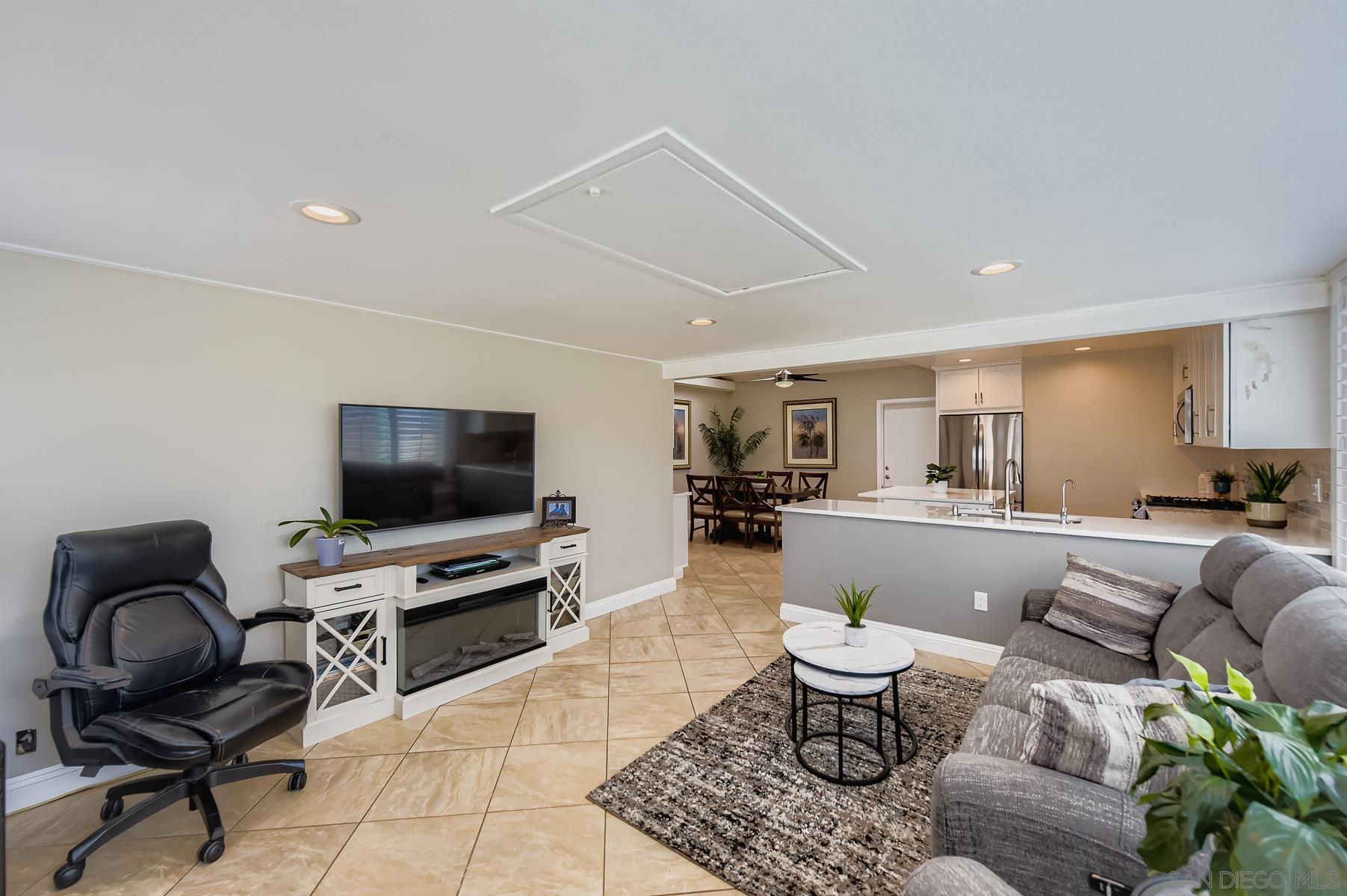 Detail Gallery Image 6 of 32 For 12450  Robison Blvd, Poway,  CA 92064 - 3 Beds | 2 Baths