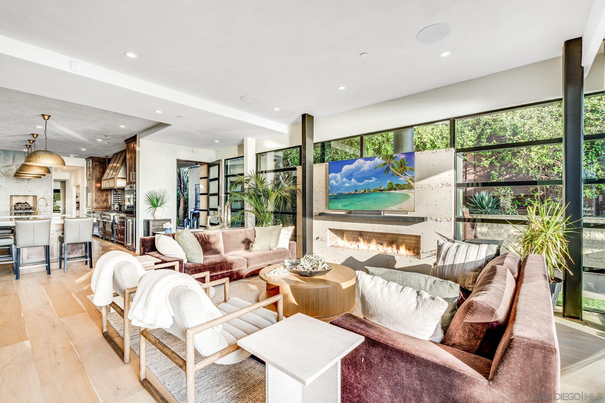 Detail Gallery Image 11 of 54 For 282  Neptune Avenue, Encinitas,  CA 92024 - 5 Beds | 5 Baths