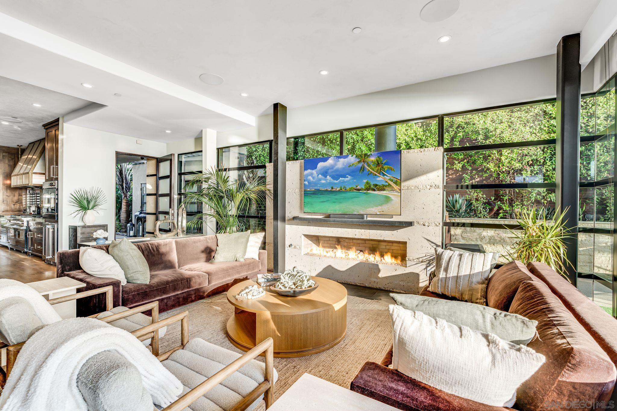 Detail Gallery Image 12 of 54 For 282  Neptune Avenue, Encinitas,  CA 92024 - 5 Beds | 5 Baths