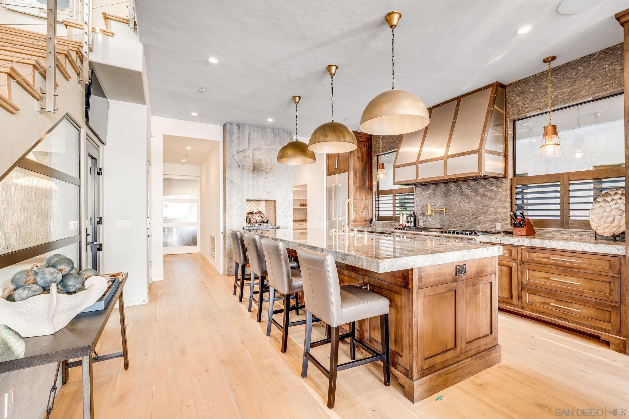 Detail Gallery Image 14 of 54 For 282  Neptune Avenue, Encinitas,  CA 92024 - 5 Beds | 5 Baths