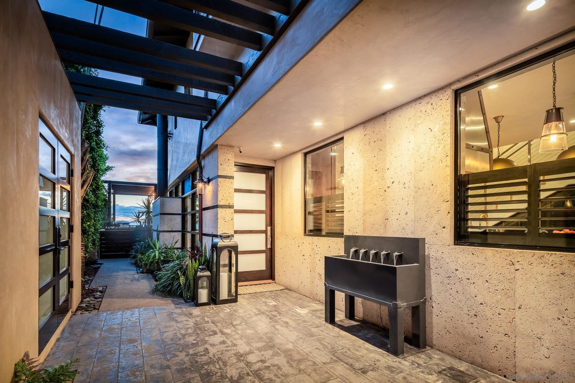 Detail Gallery Image 15 of 54 For 282  Neptune Avenue, Encinitas,  CA 92024 - 5 Beds | 5 Baths