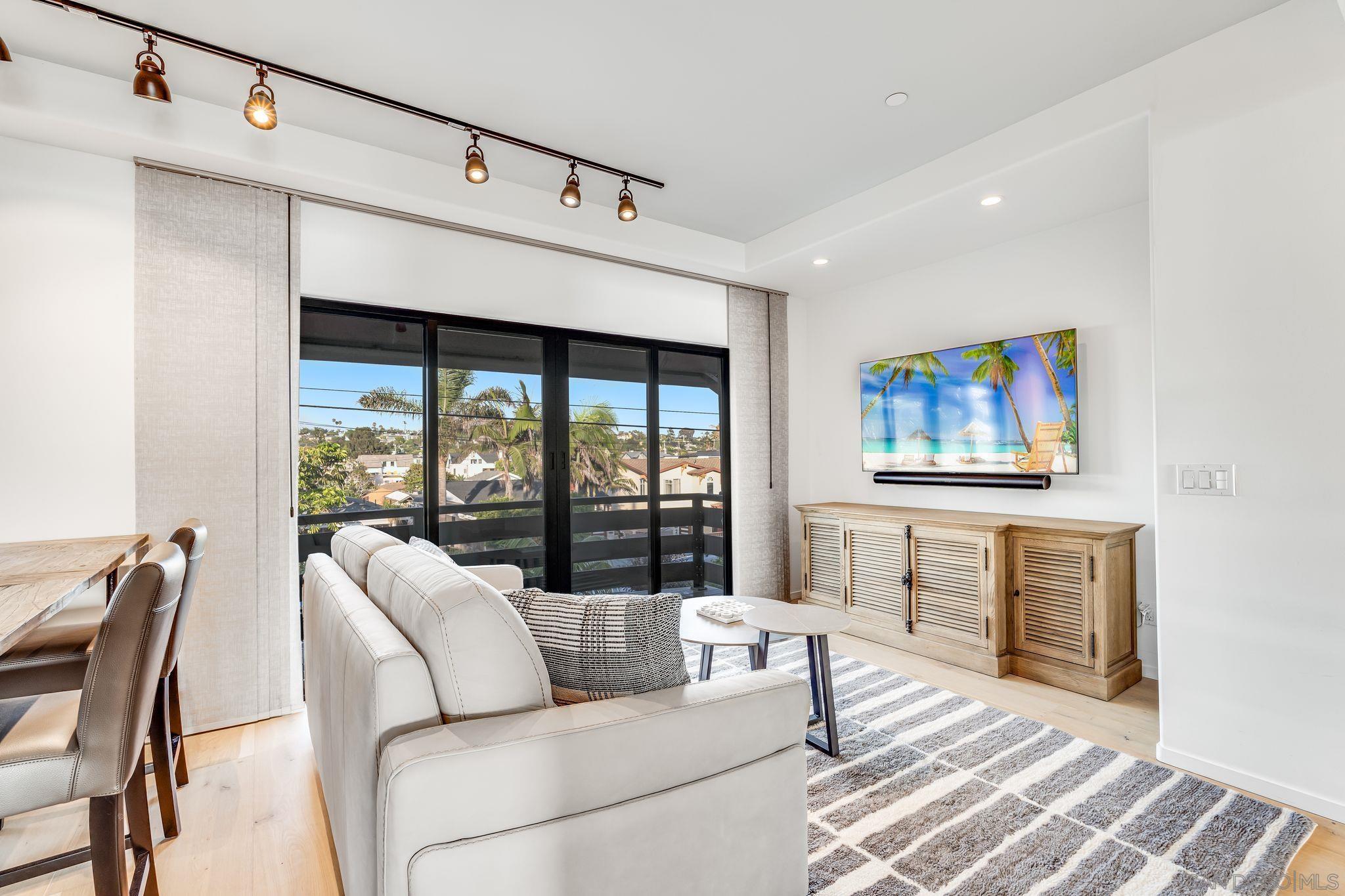 Detail Gallery Image 21 of 54 For 282  Neptune Avenue, Encinitas,  CA 92024 - 5 Beds | 5 Baths