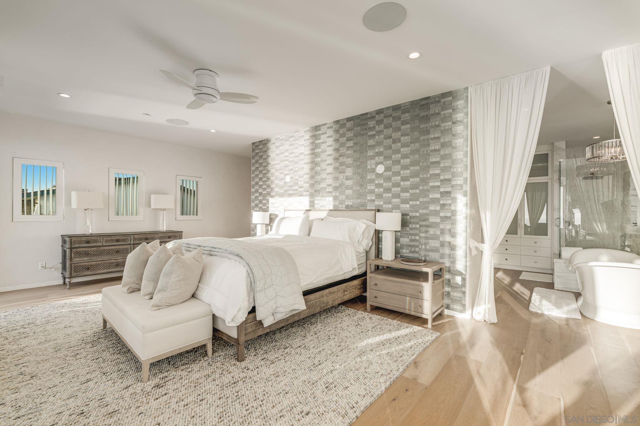 Detail Gallery Image 26 of 54 For 282  Neptune Avenue, Encinitas,  CA 92024 - 5 Beds | 5 Baths