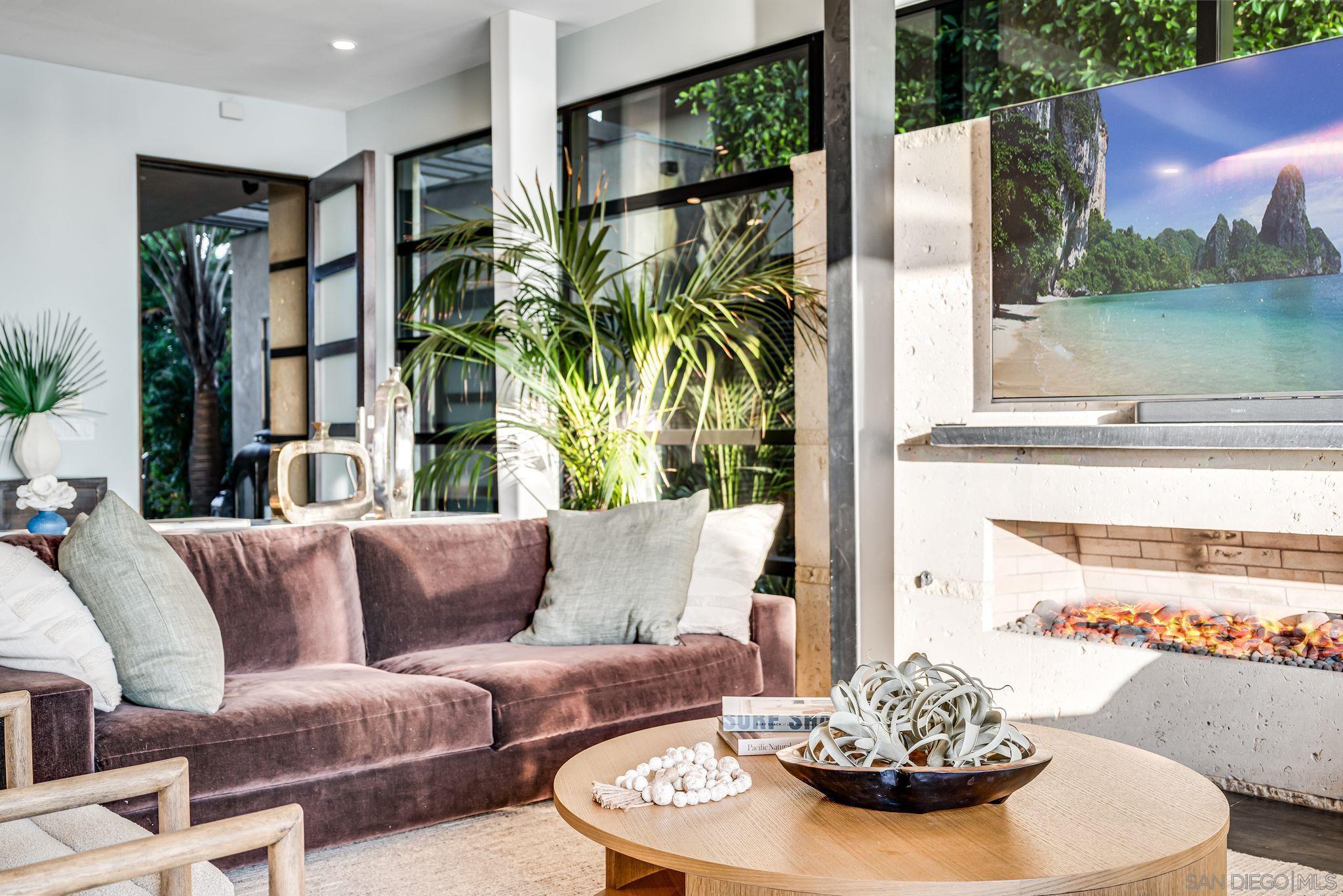 Detail Gallery Image 10 of 54 For 282  Neptune Avenue, Encinitas,  CA 92024 - 5 Beds | 5 Baths