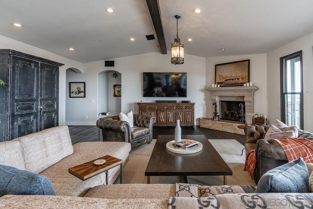 Detail Gallery Image 19 of 68 For 604  Camino De Orchidia, Encinitas,  CA 92024 - 4 Beds | 3/1 Baths