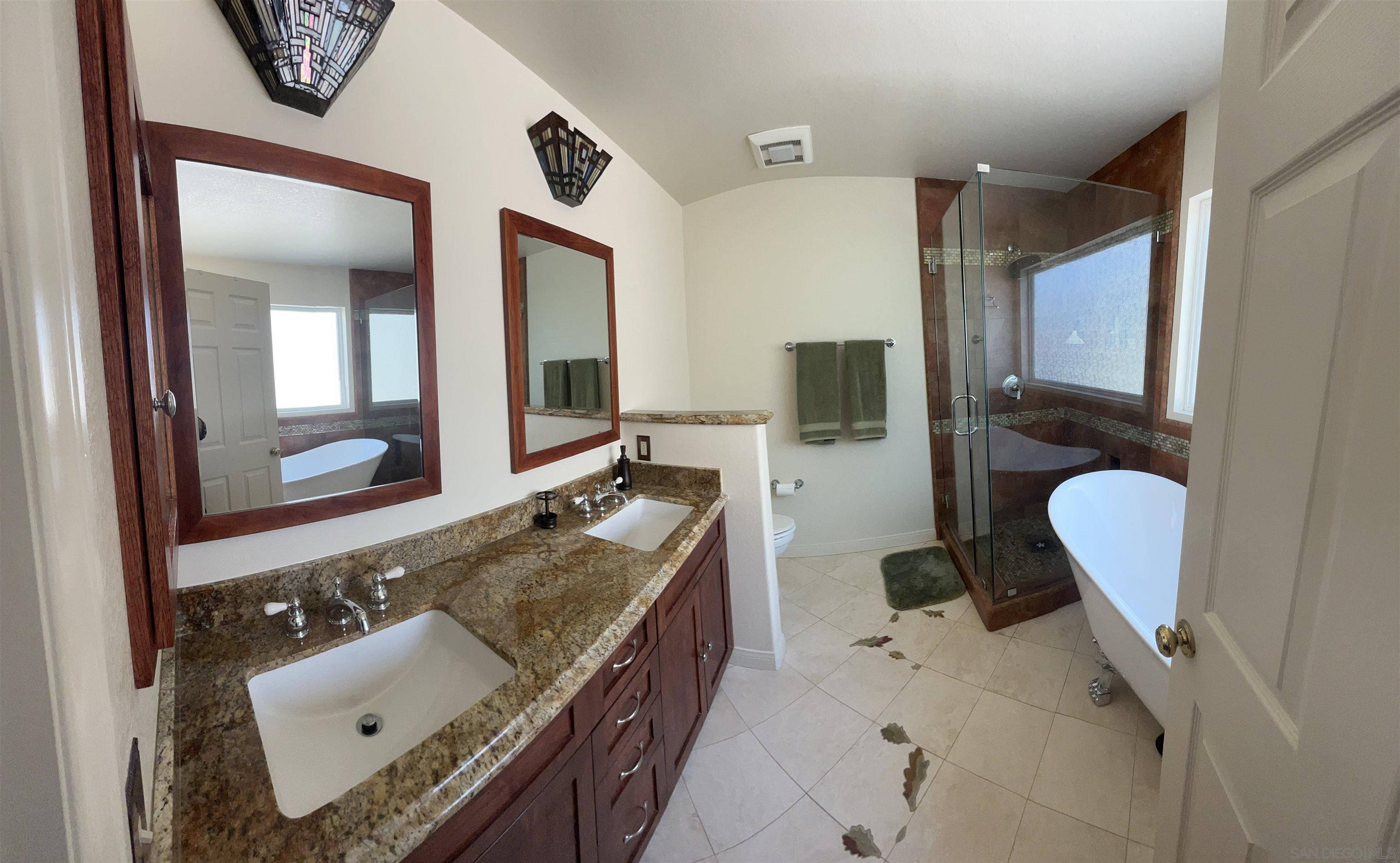 Detail Gallery Image 20 of 35 For 2176  Eastridge Loop, Oxnard,  CA 93036 - 4 Beds | 2/1 Baths