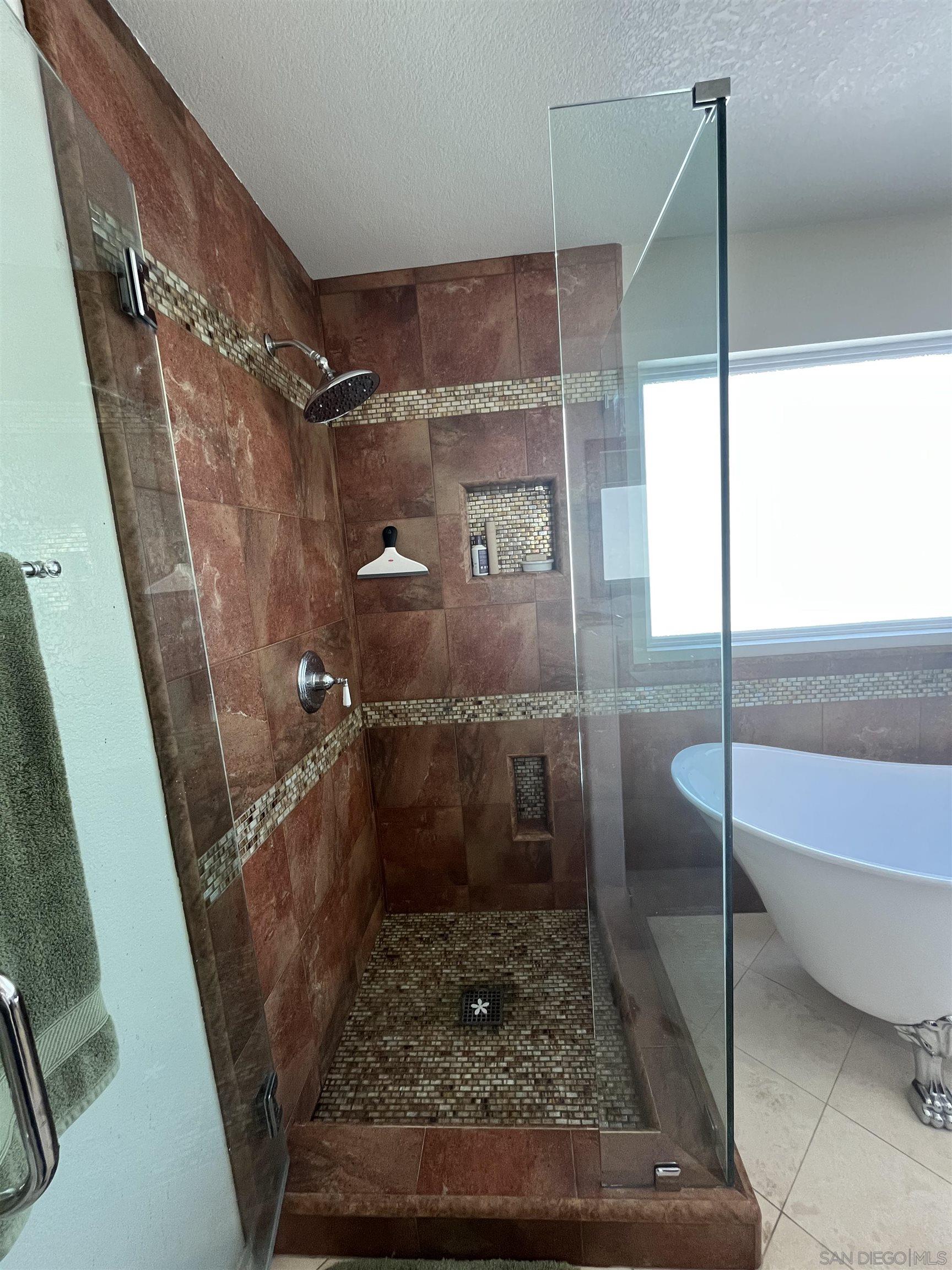 Detail Gallery Image 23 of 35 For 2176  Eastridge Loop, Oxnard,  CA 93036 - 4 Beds | 2/1 Baths