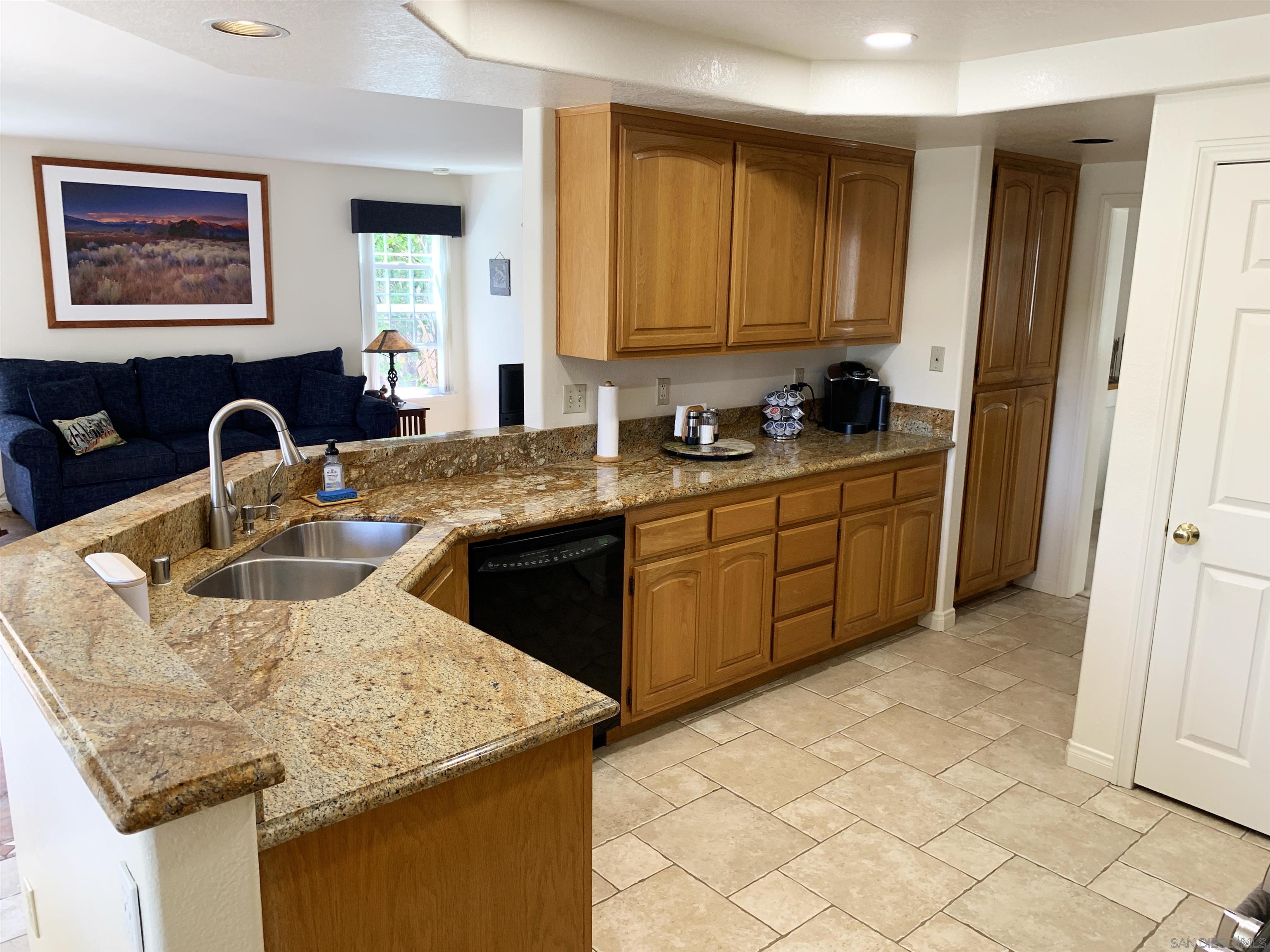 Detail Gallery Image 32 of 35 For 2176  Eastridge Loop, Oxnard,  CA 93036 - 4 Beds | 2/1 Baths