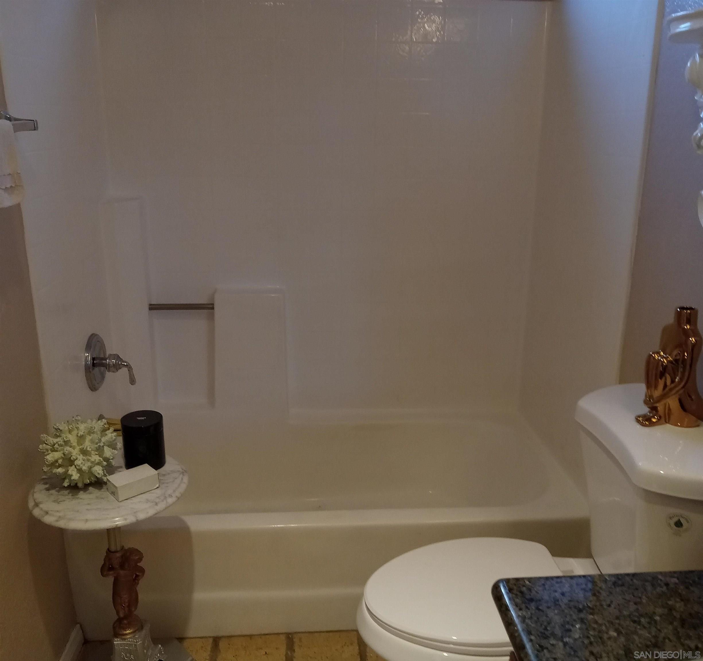 Detail Gallery Image 13 of 19 For 12530  Carmel Creek Rd  135, San Diego,  CA 92130 - 2 Beds | 2 Baths