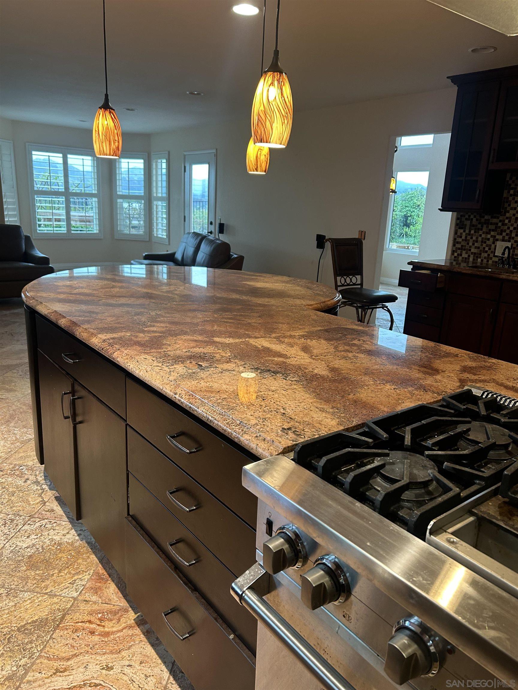 Detail Gallery Image 2 of 31 For 16521  Calle Pulido, San Diego,  CA 92128 - 5 Beds | 3 Baths