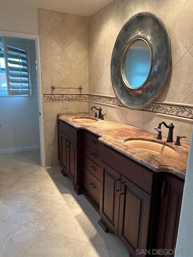 Detail Gallery Image 20 of 31 For 16521  Calle Pulido, San Diego,  CA 92128 - 5 Beds | 3 Baths