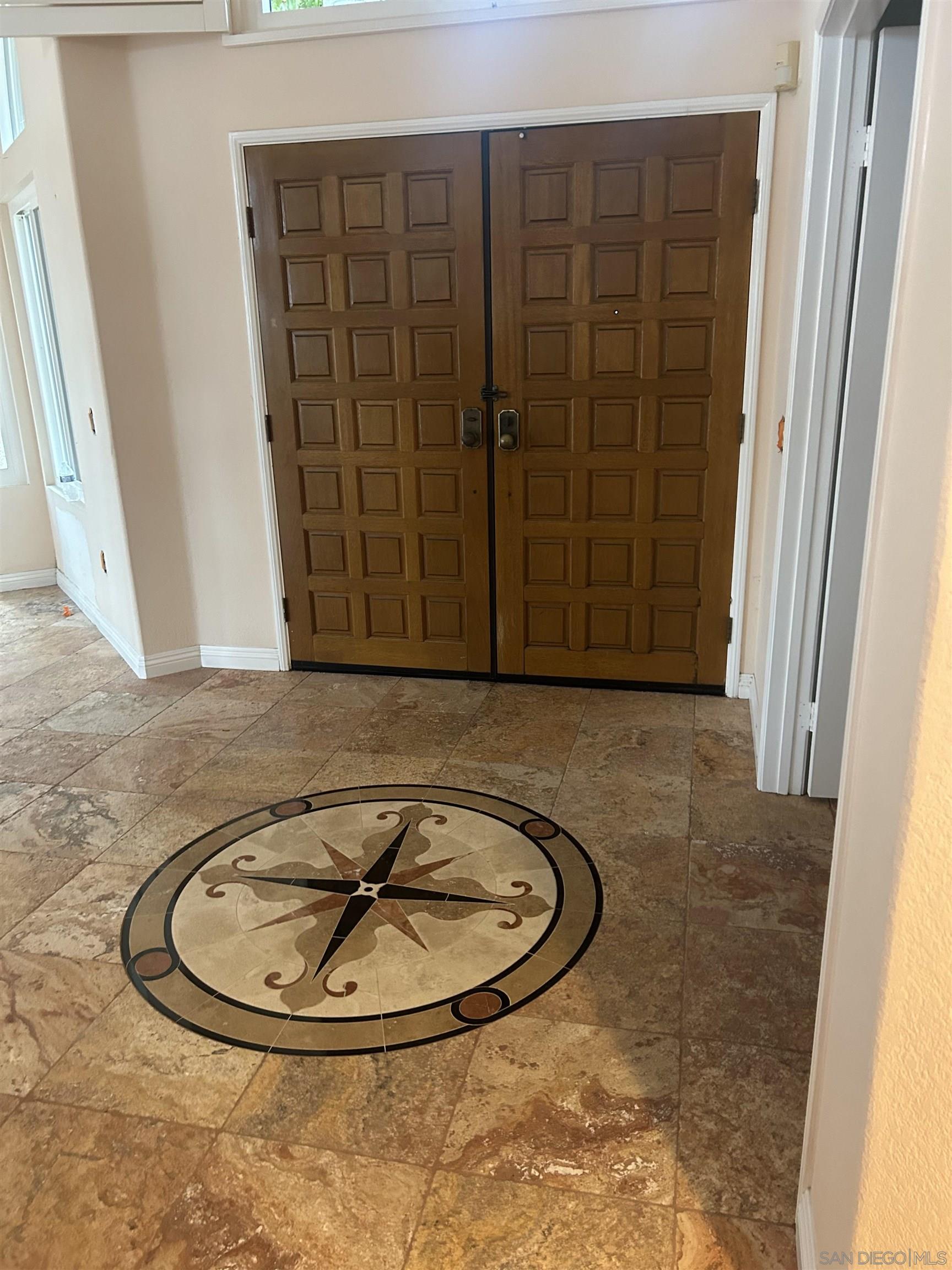 Detail Gallery Image 10 of 31 For 16521  Calle Pulido, San Diego,  CA 92128 - 5 Beds | 3 Baths