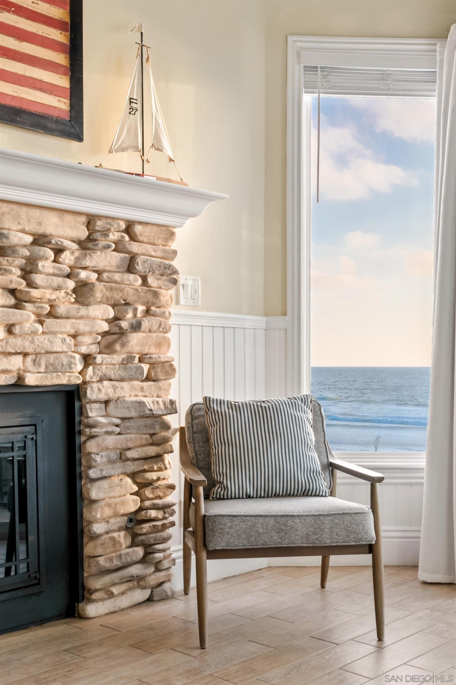 Detail Gallery Image 12 of 38 For 3285  Ocean Front Walk  3, San Diego,  CA 92109 - 2 Beds | 2 Baths