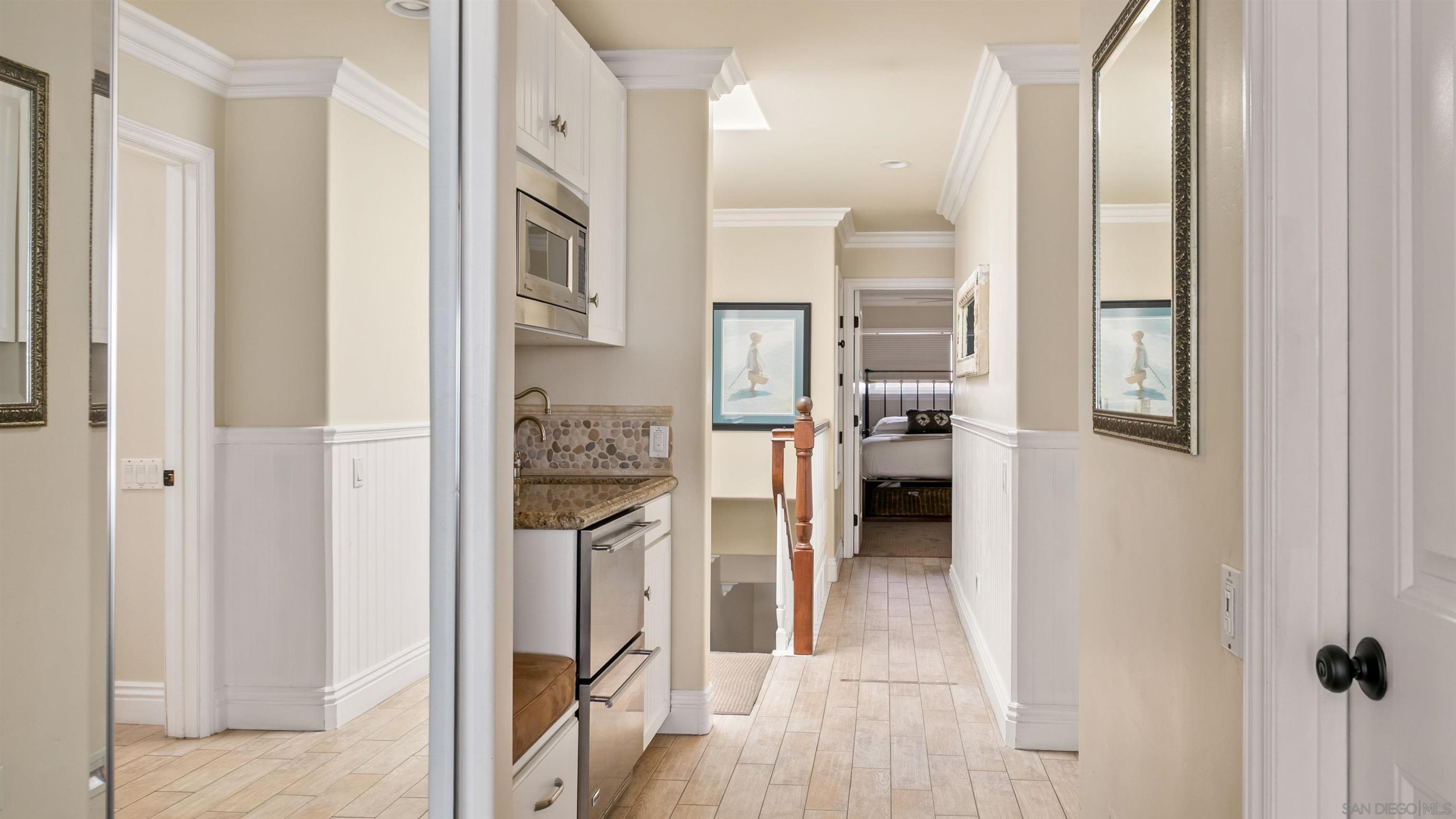 Detail Gallery Image 21 of 38 For 3285  Ocean Front Walk  3, San Diego,  CA 92109 - 2 Beds | 2 Baths