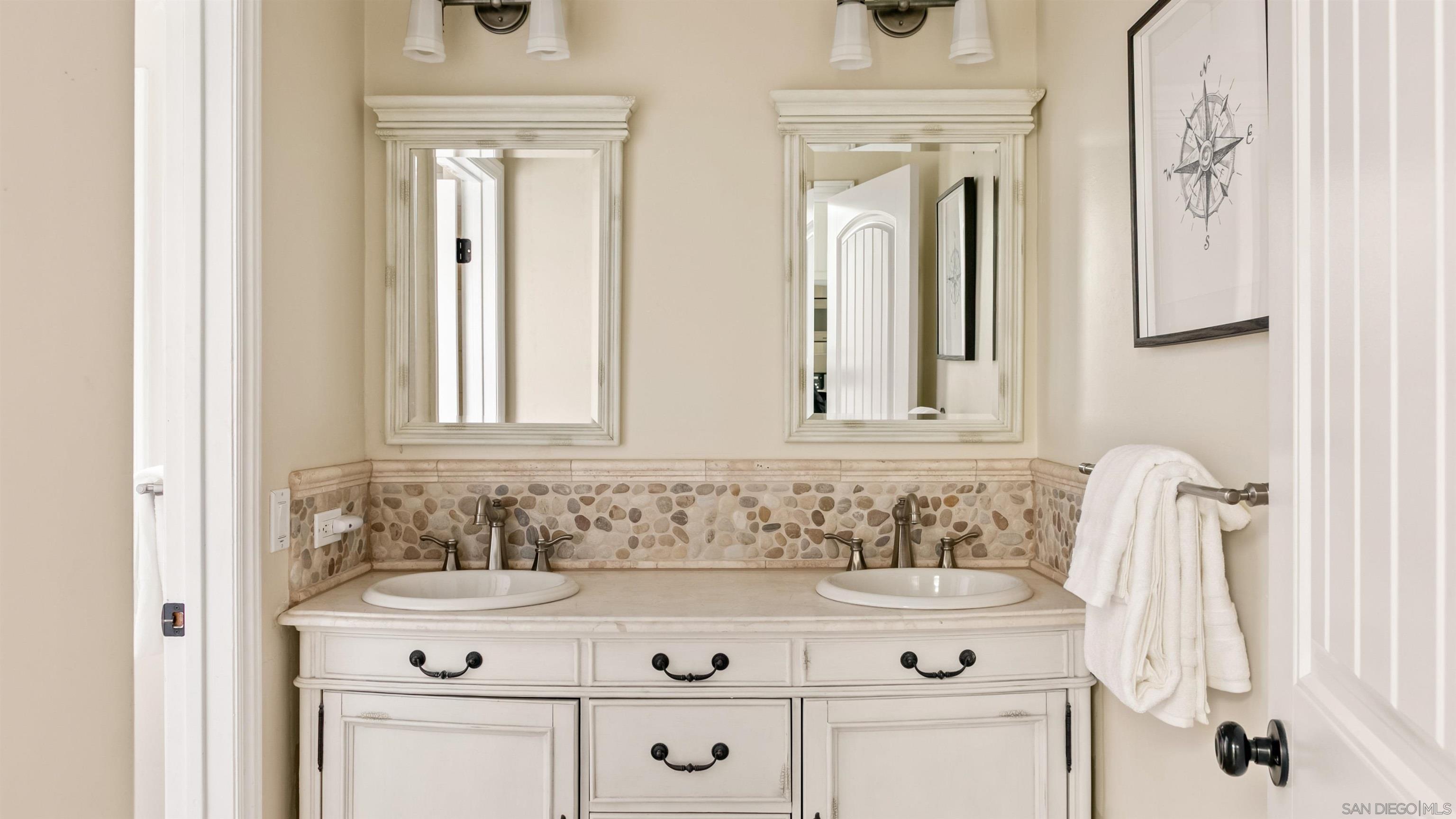 Detail Gallery Image 23 of 38 For 3285  Ocean Front Walk  3, San Diego,  CA 92109 - 2 Beds | 2 Baths