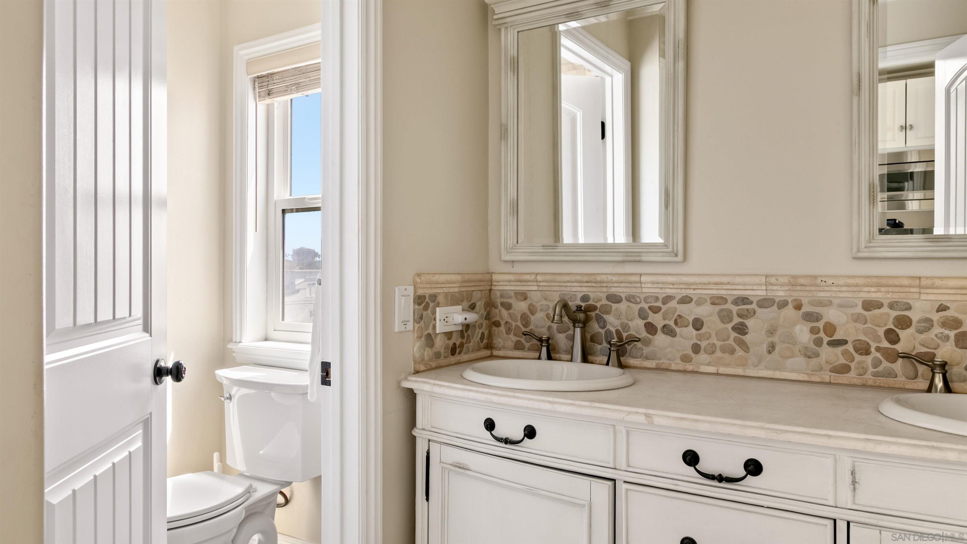 Detail Gallery Image 24 of 38 For 3285  Ocean Front Walk  3, San Diego,  CA 92109 - 2 Beds | 2 Baths