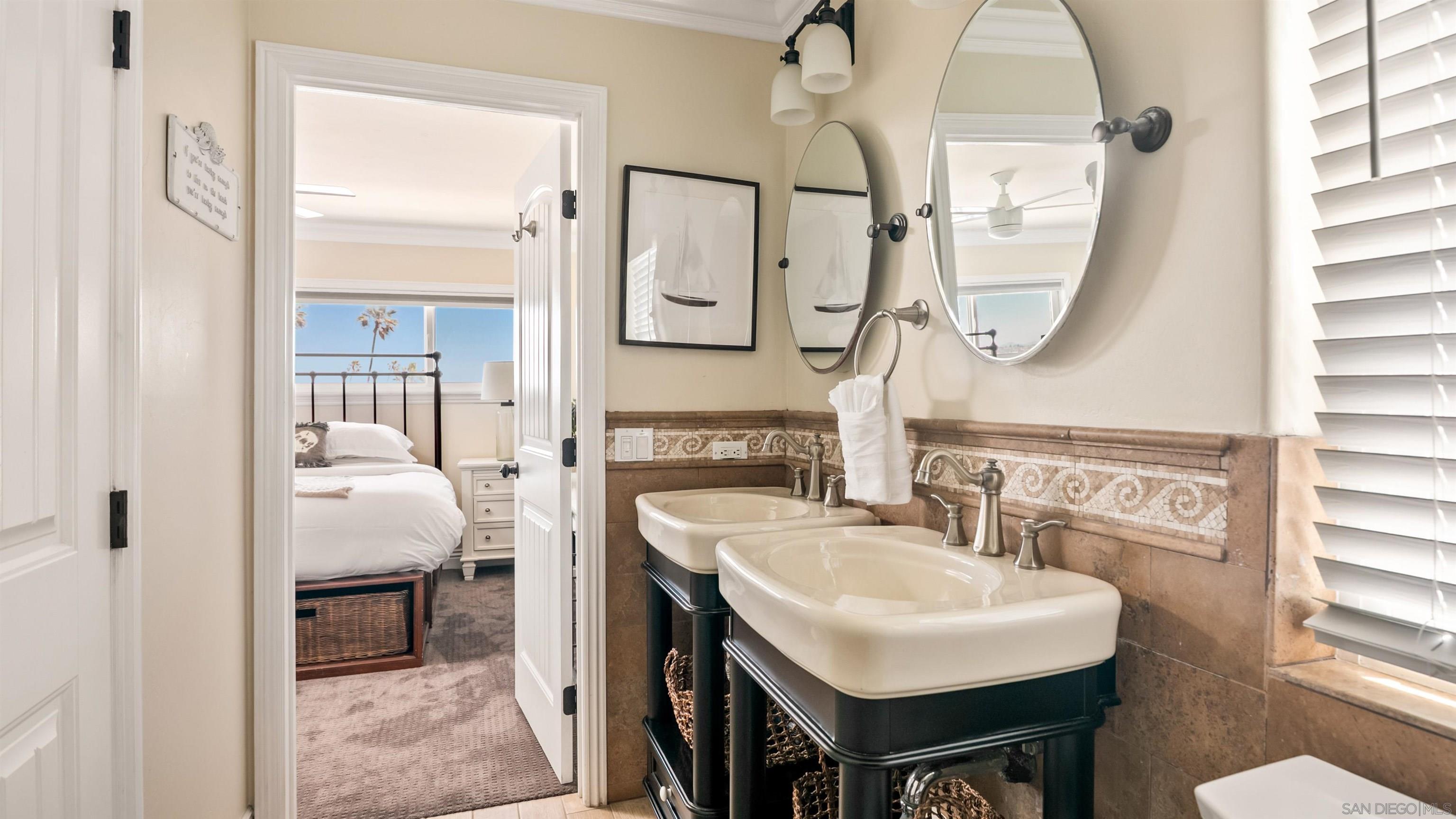 Detail Gallery Image 27 of 38 For 3285  Ocean Front Walk  3, San Diego,  CA 92109 - 2 Beds | 2 Baths