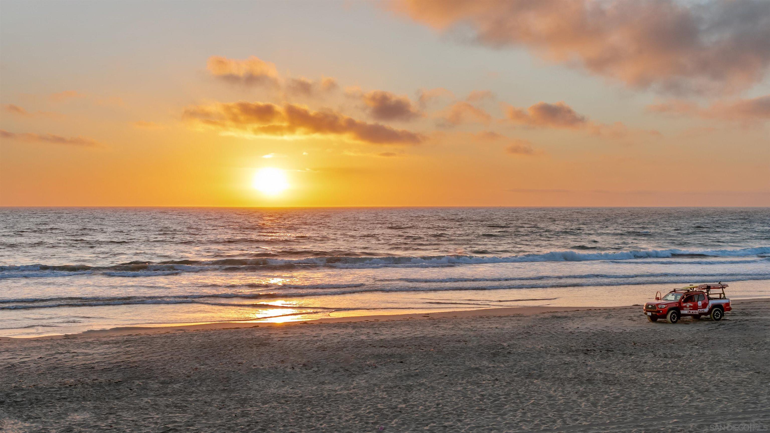 Detail Gallery Image 34 of 38 For 3285  Ocean Front Walk  3, San Diego,  CA 92109 - 2 Beds | 2 Baths