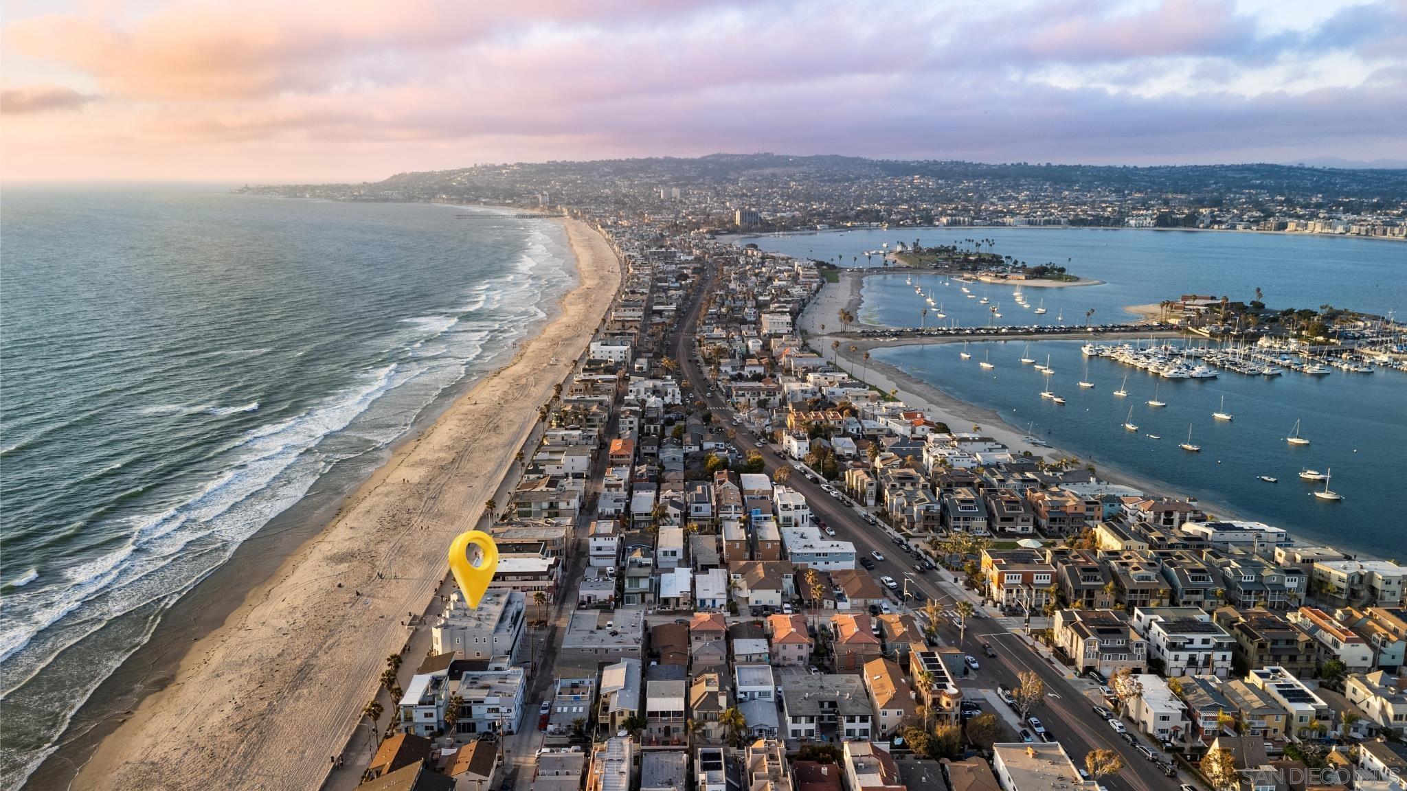 Detail Gallery Image 36 of 38 For 3285  Ocean Front Walk  3, San Diego,  CA 92109 - 2 Beds | 2 Baths