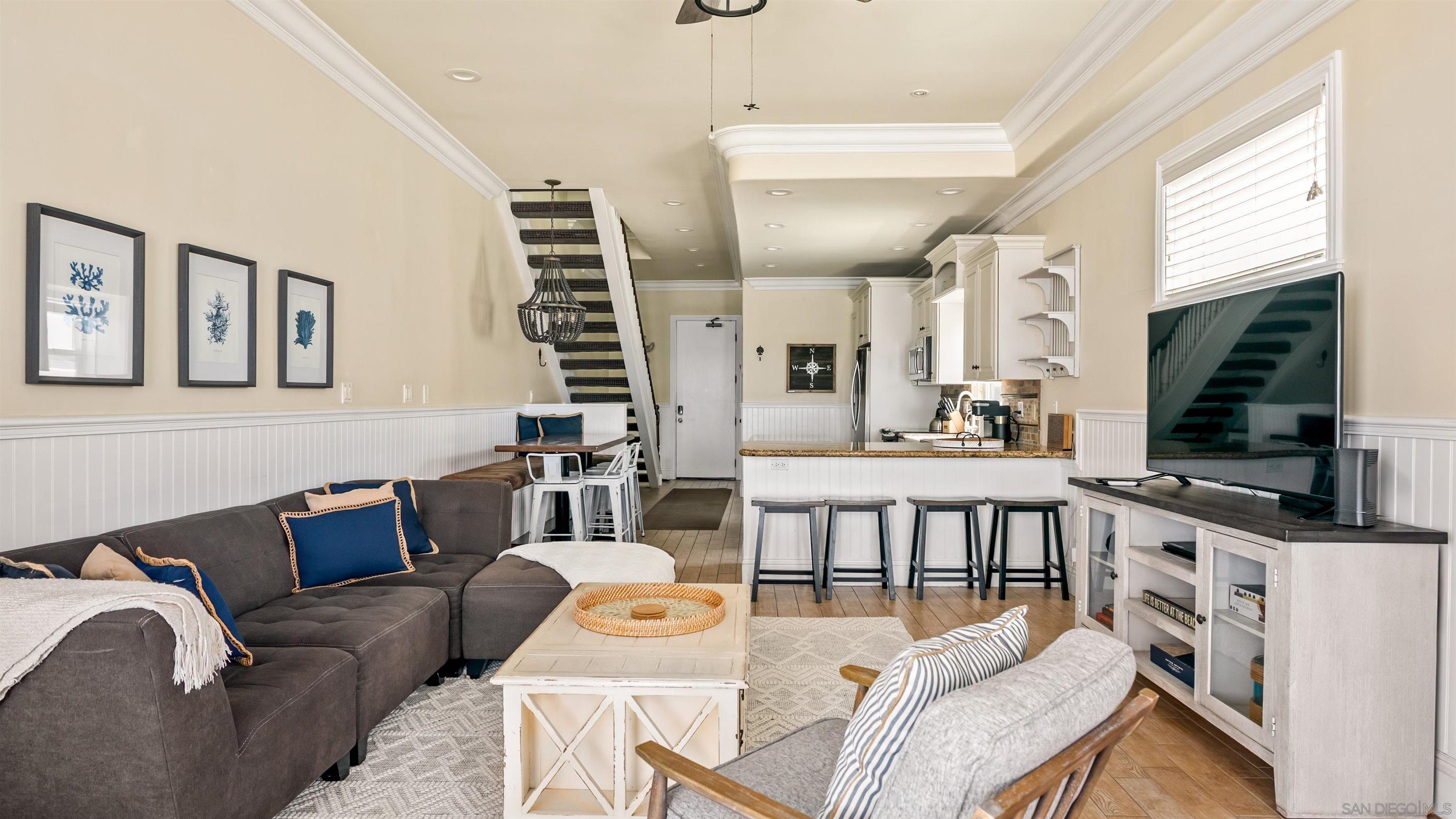 Detail Gallery Image 10 of 38 For 3285  Ocean Front Walk  3, San Diego,  CA 92109 - 2 Beds | 2 Baths