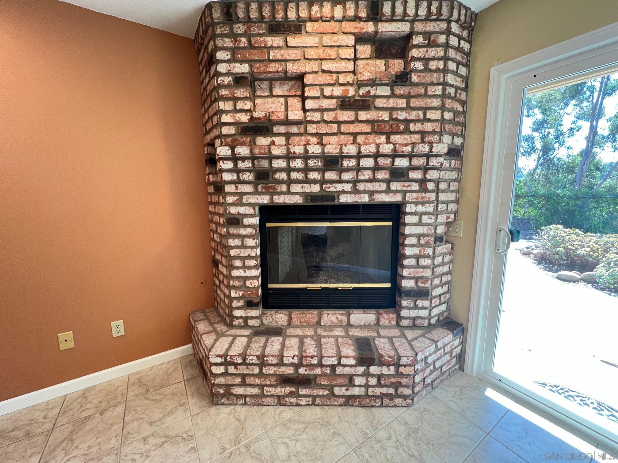 Detail Gallery Image 7 of 37 For 11787  La Colina Road, San Diego,  CA 92131 - 4 Beds | 2 Baths