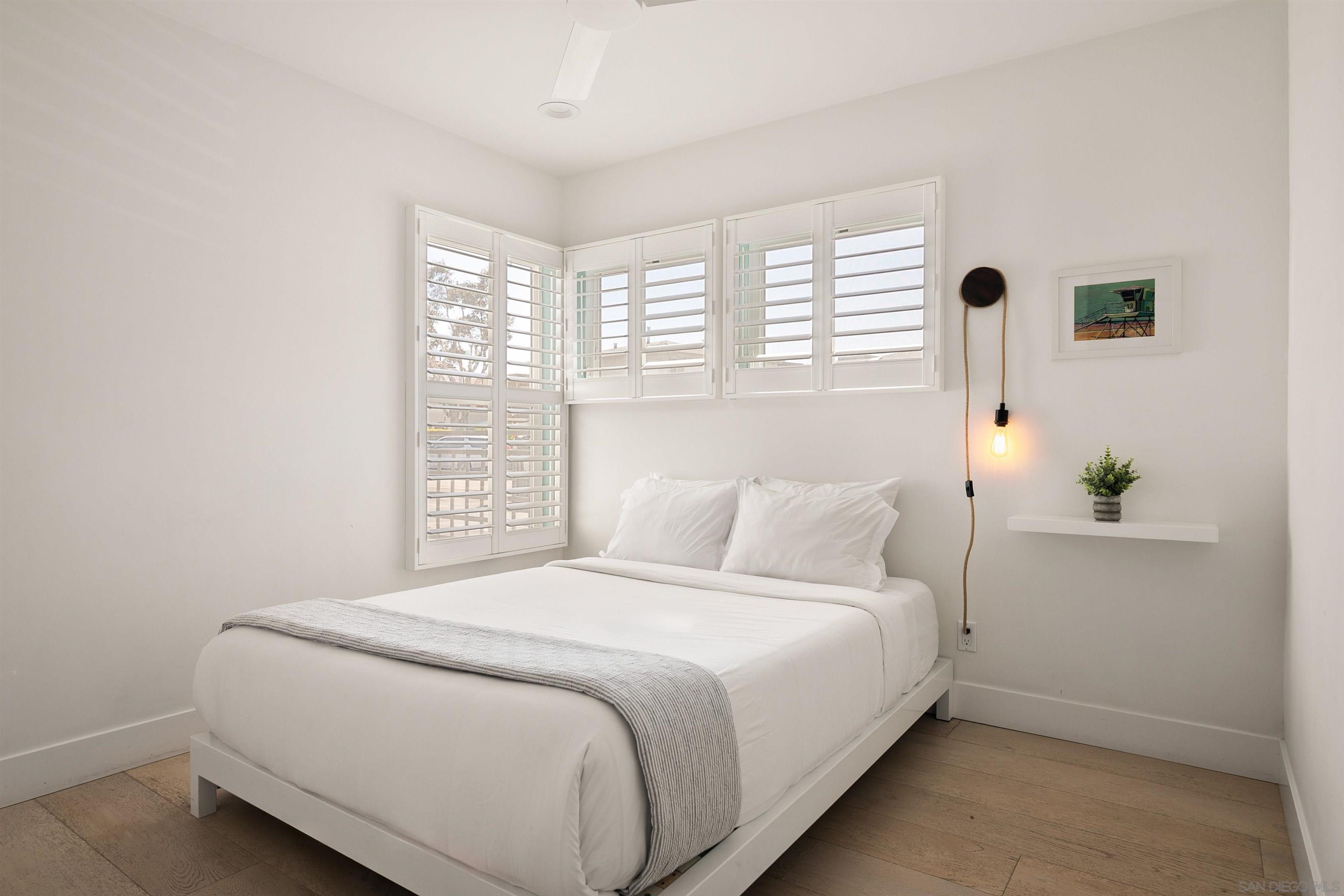 Detail Gallery Image 19 of 35 For 805  Brighton Court, San Diego,  CA 92109 - 3 Beds | 2 Baths