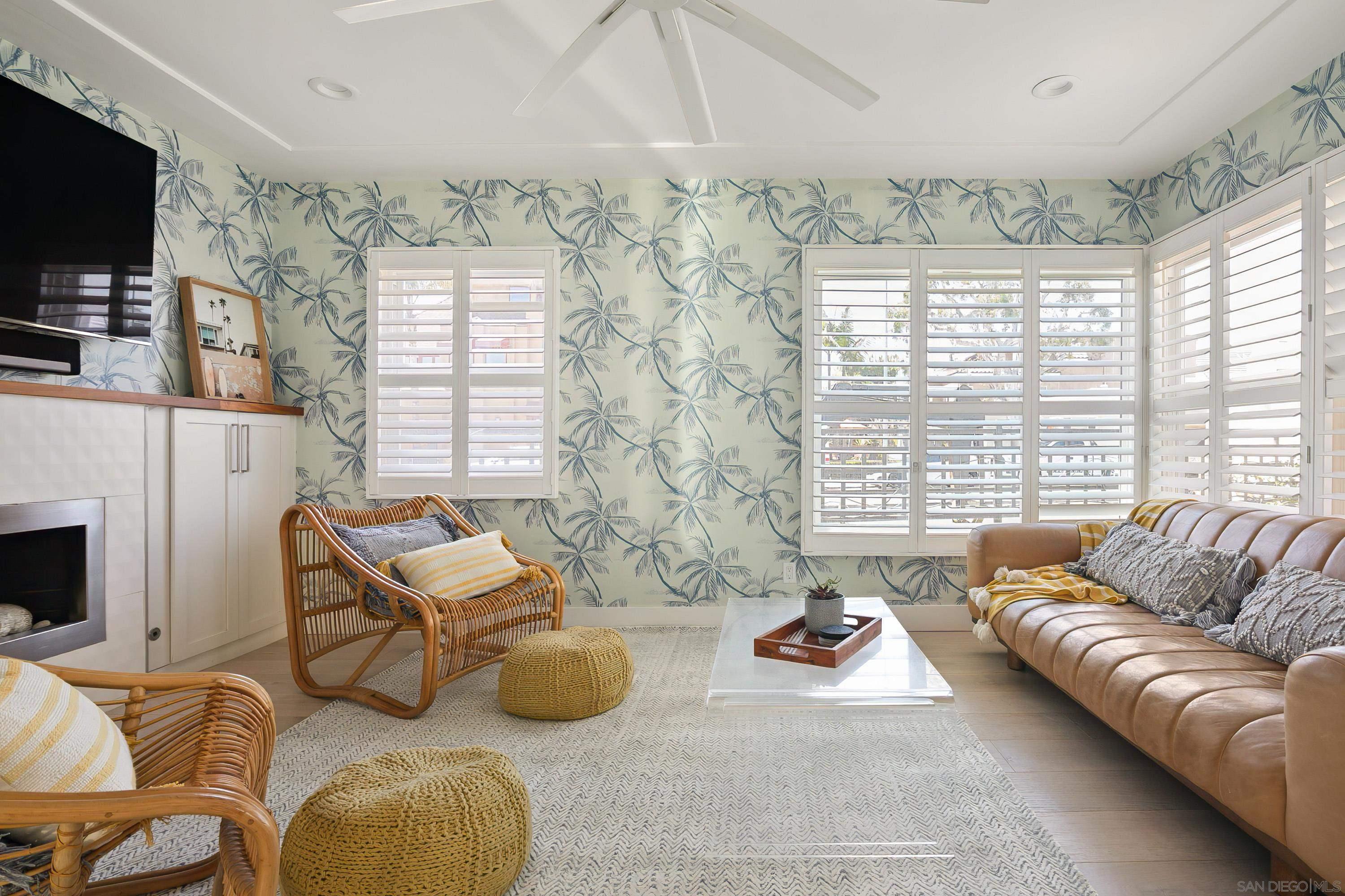 Detail Gallery Image 4 of 35 For 805  Brighton Court, San Diego,  CA 92109 - 3 Beds | 2 Baths