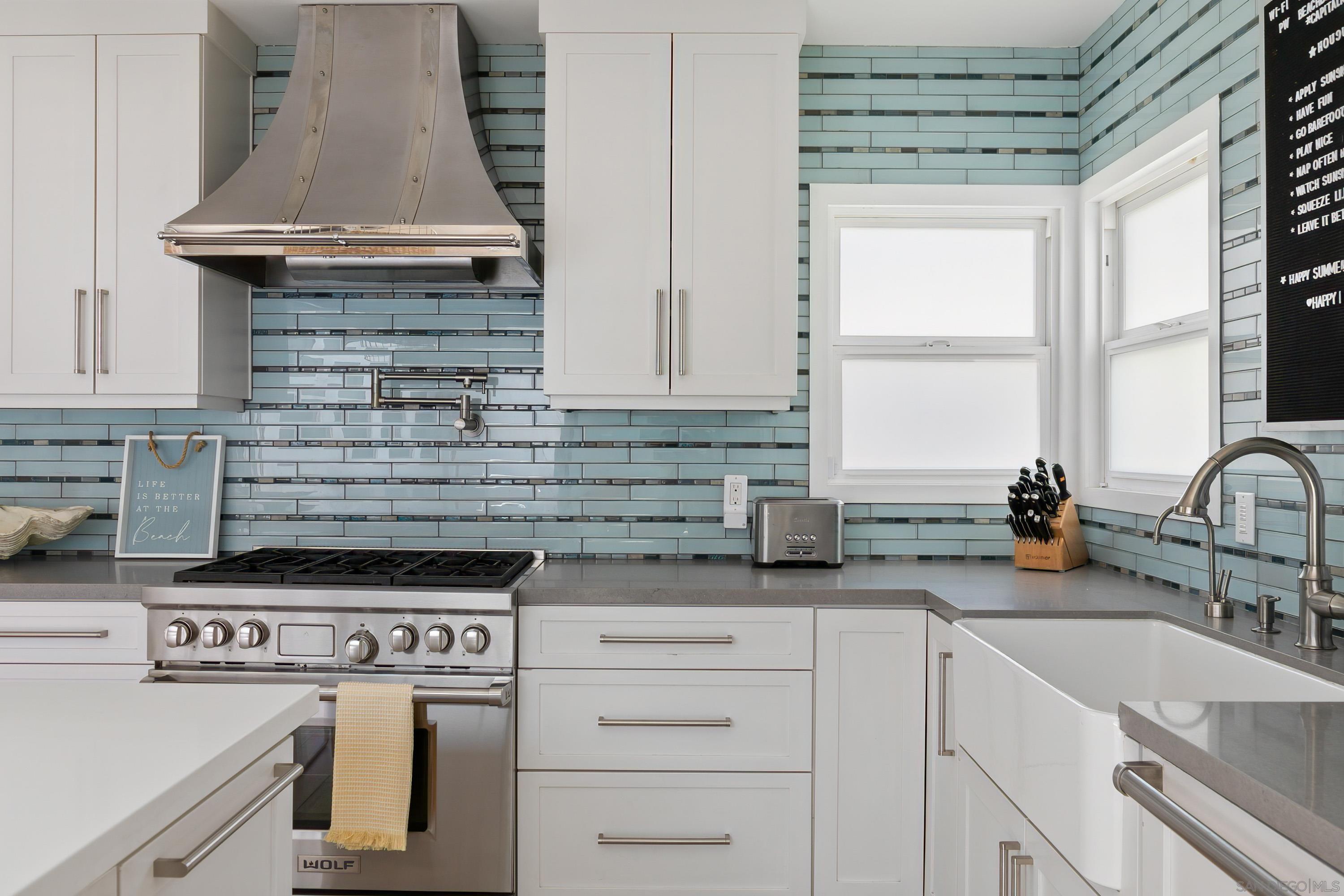 Detail Gallery Image 6 of 35 For 805  Brighton Court, San Diego,  CA 92109 - 3 Beds | 2 Baths