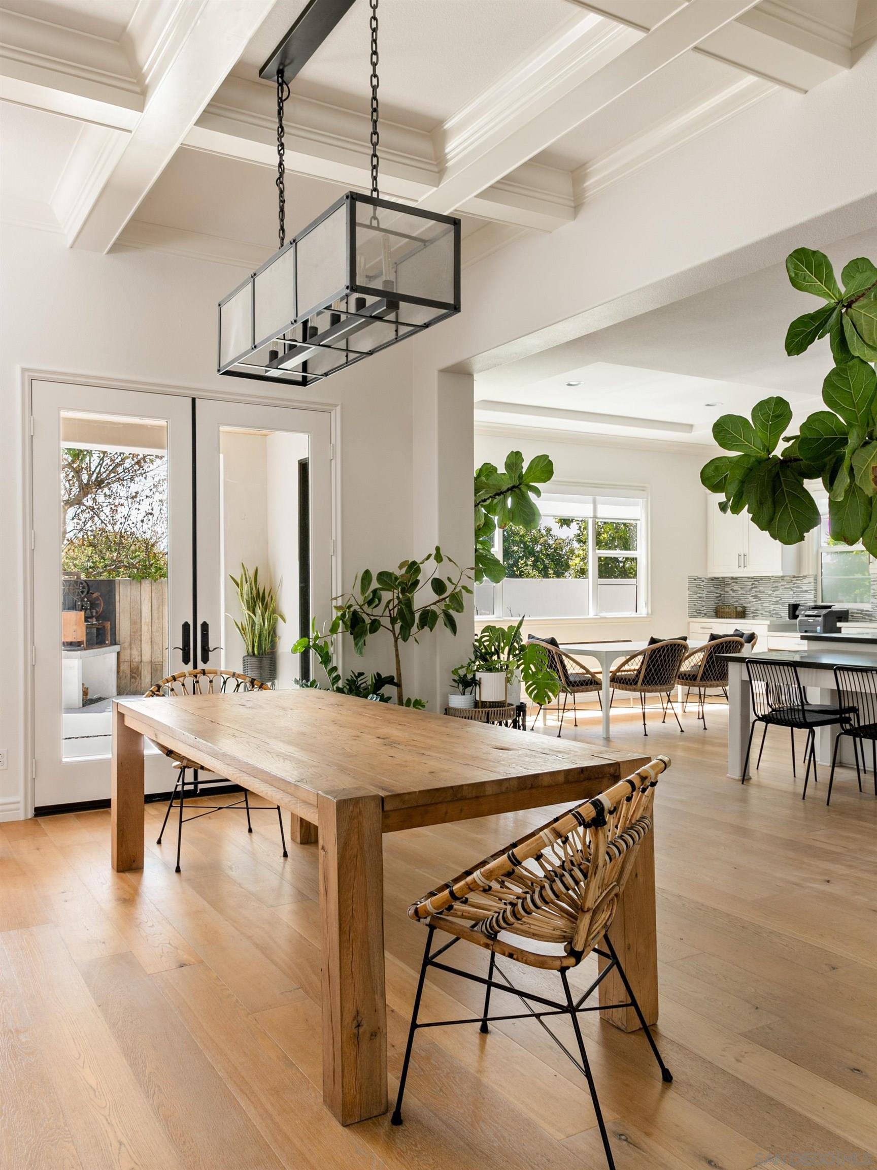 Detail Gallery Image 18 of 34 For 809  Sandy Court, Encinitas,  CA 92024 - 4 Beds | 3/1 Baths