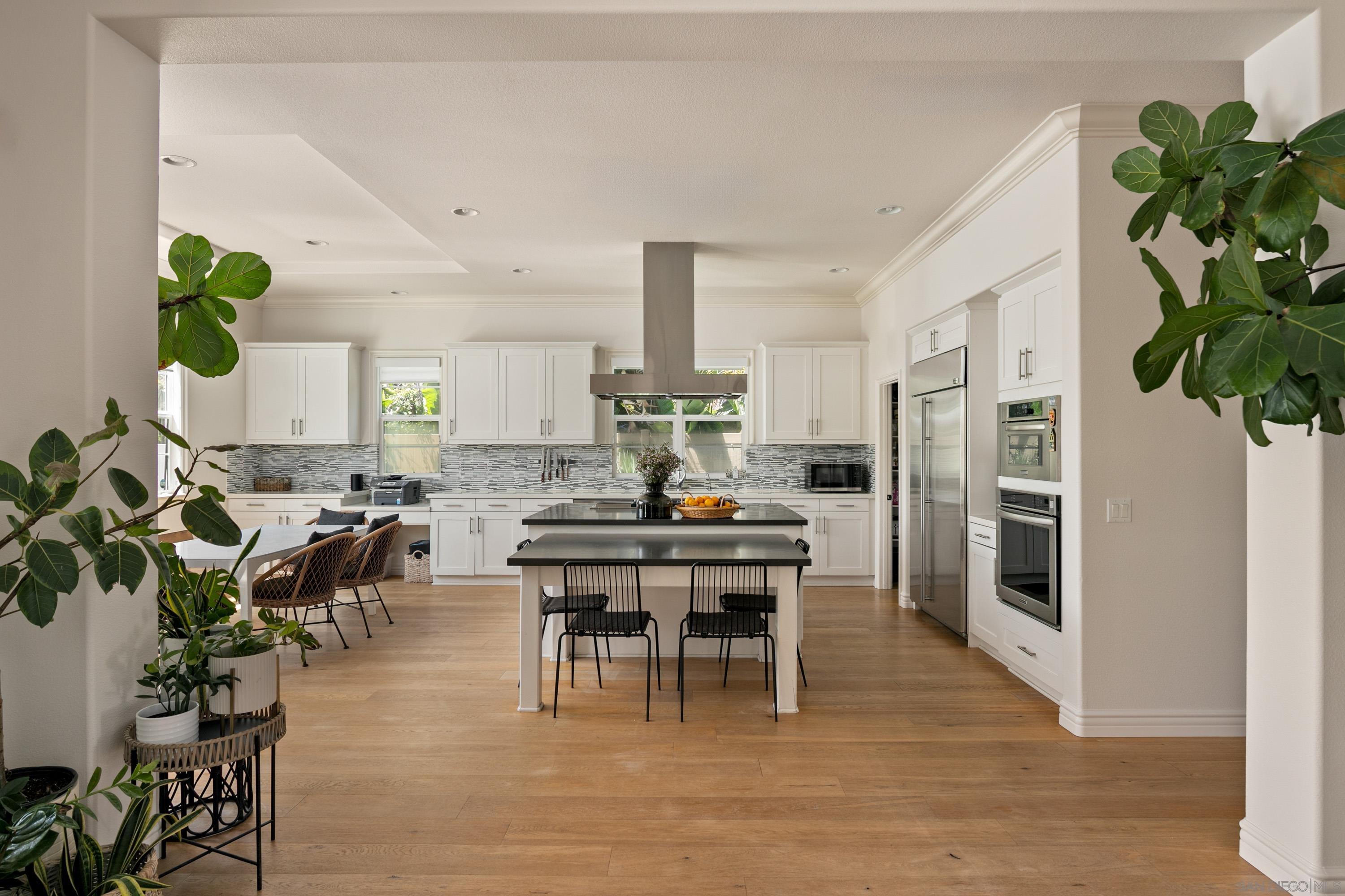 Detail Gallery Image 19 of 34 For 809  Sandy Court, Encinitas,  CA 92024 - 4 Beds | 3/1 Baths