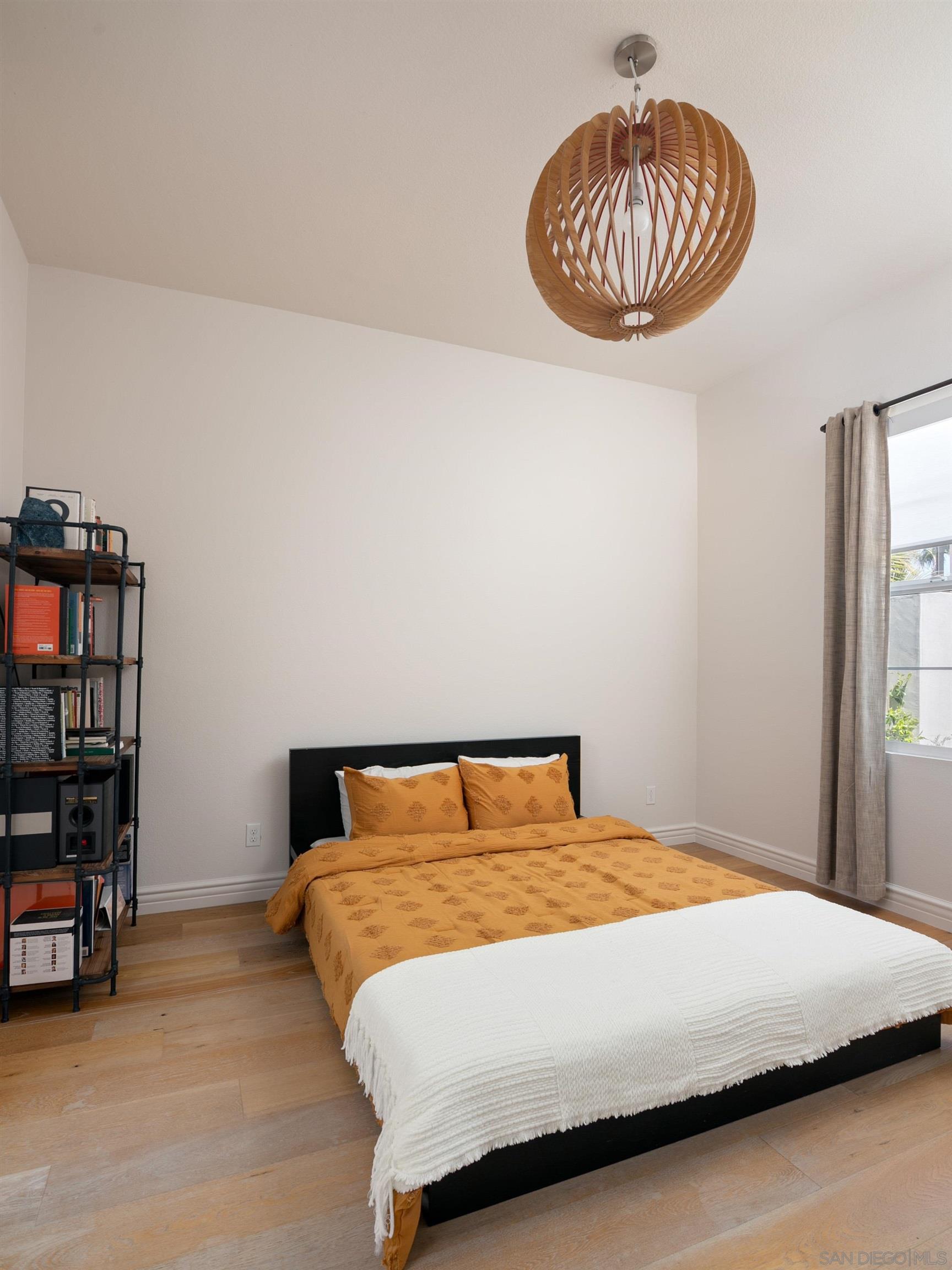 Detail Gallery Image 25 of 34 For 809  Sandy Court, Encinitas,  CA 92024 - 4 Beds | 3/1 Baths