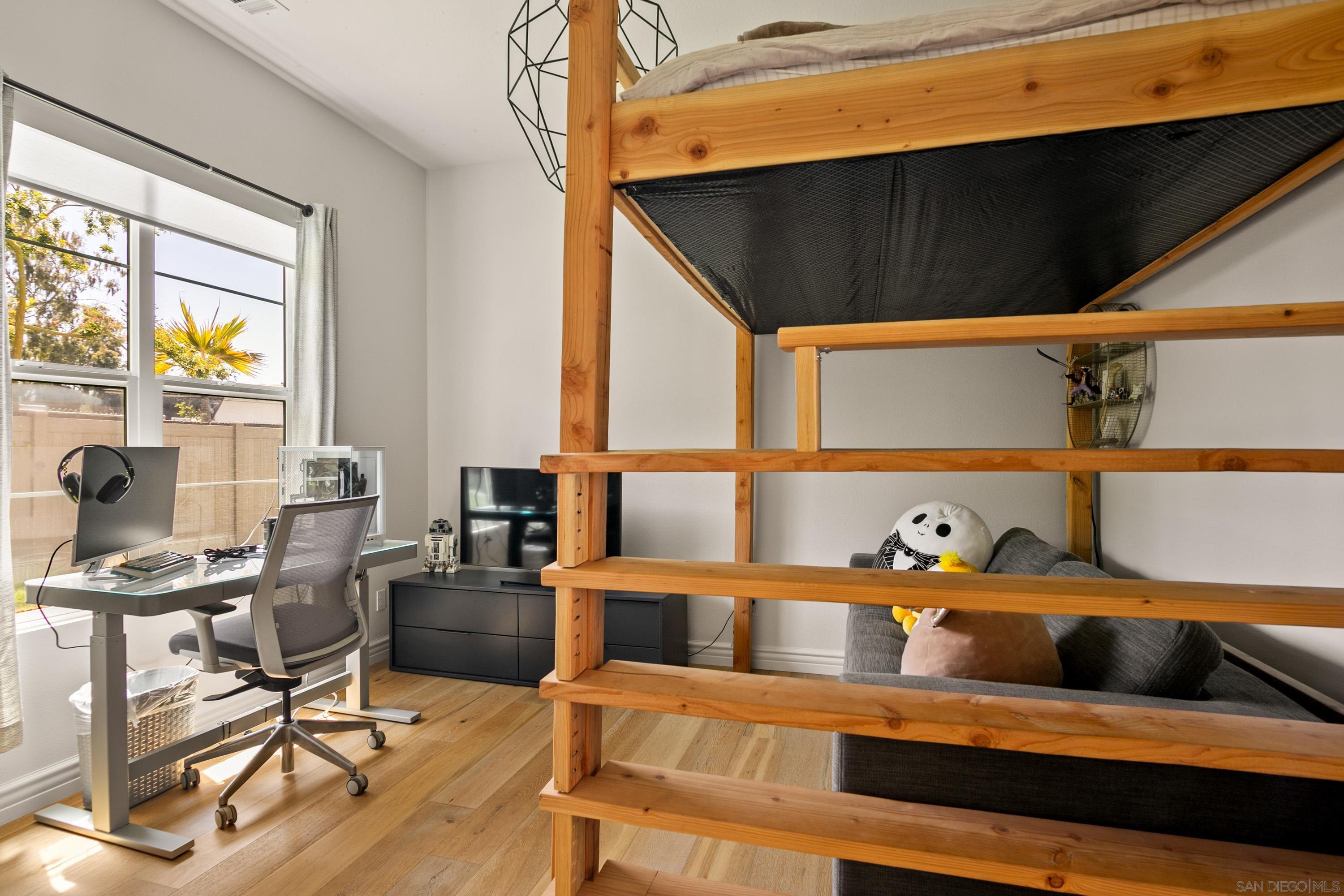 Detail Gallery Image 31 of 34 For 809  Sandy Court, Encinitas,  CA 92024 - 4 Beds | 3/1 Baths