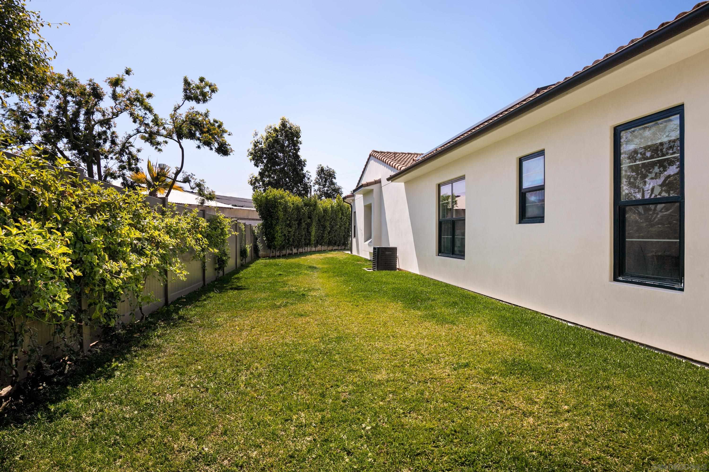 Detail Gallery Image 32 of 34 For 809  Sandy Court, Encinitas,  CA 92024 - 4 Beds | 3/1 Baths