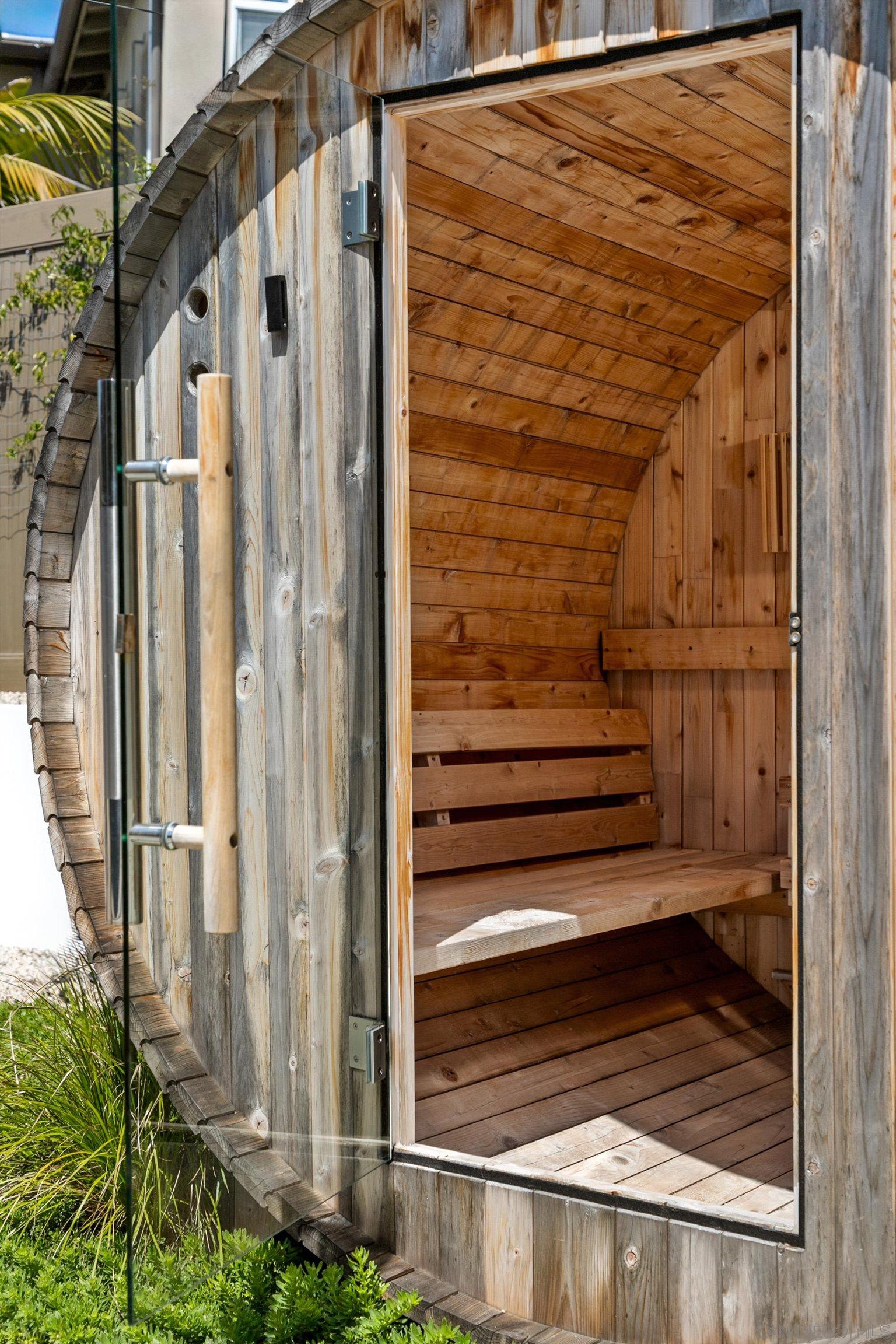 Detail Gallery Image 34 of 34 For 809  Sandy Court, Encinitas,  CA 92024 - 4 Beds | 3/1 Baths