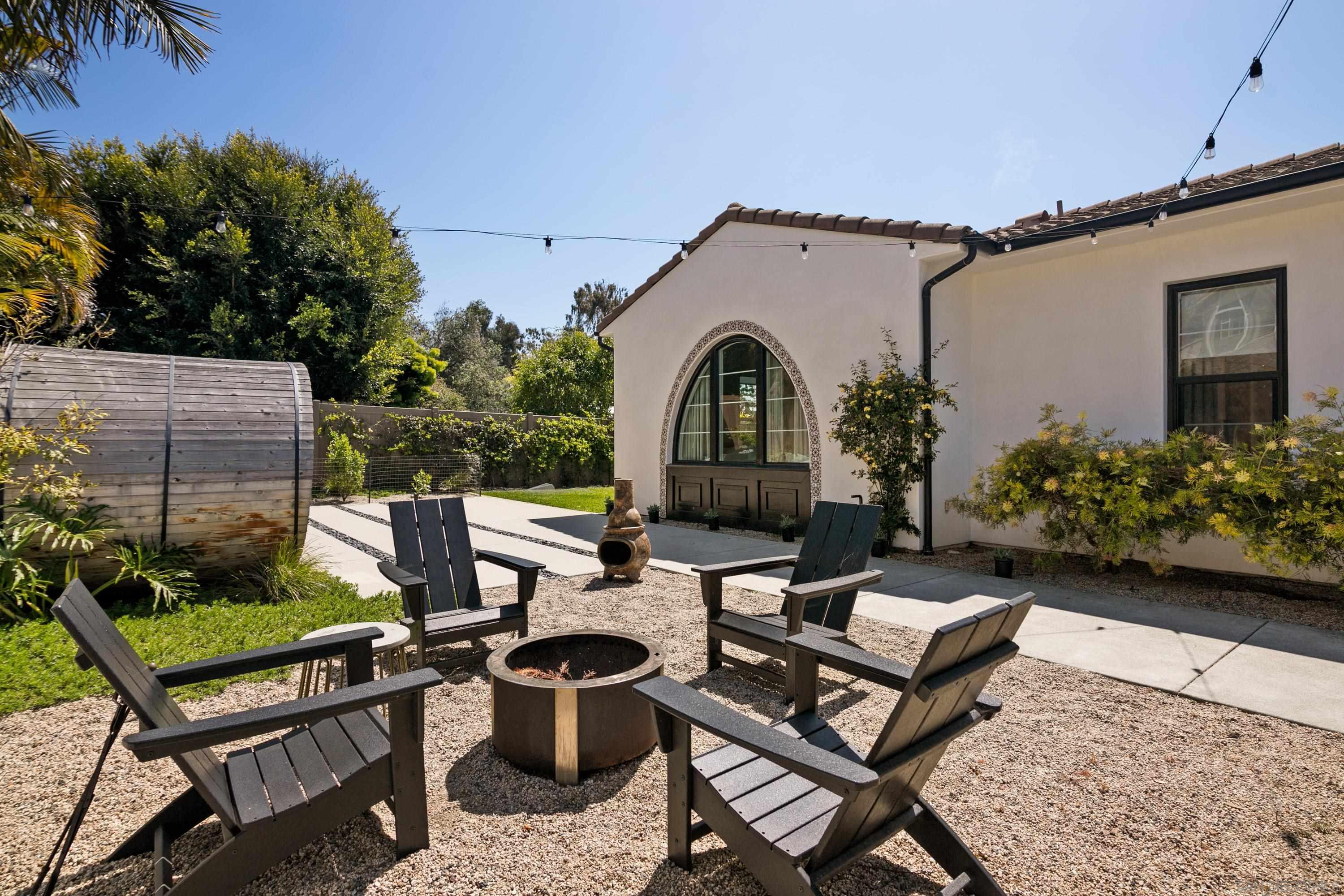 Detail Gallery Image 6 of 34 For 809  Sandy Court, Encinitas,  CA 92024 - 4 Beds | 3/1 Baths