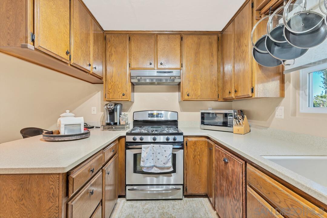 Detail Gallery Image 7 of 29 For 7861  Cimarron Ln, La Mesa,  CA 91942 - 4 Beds | 2 Baths