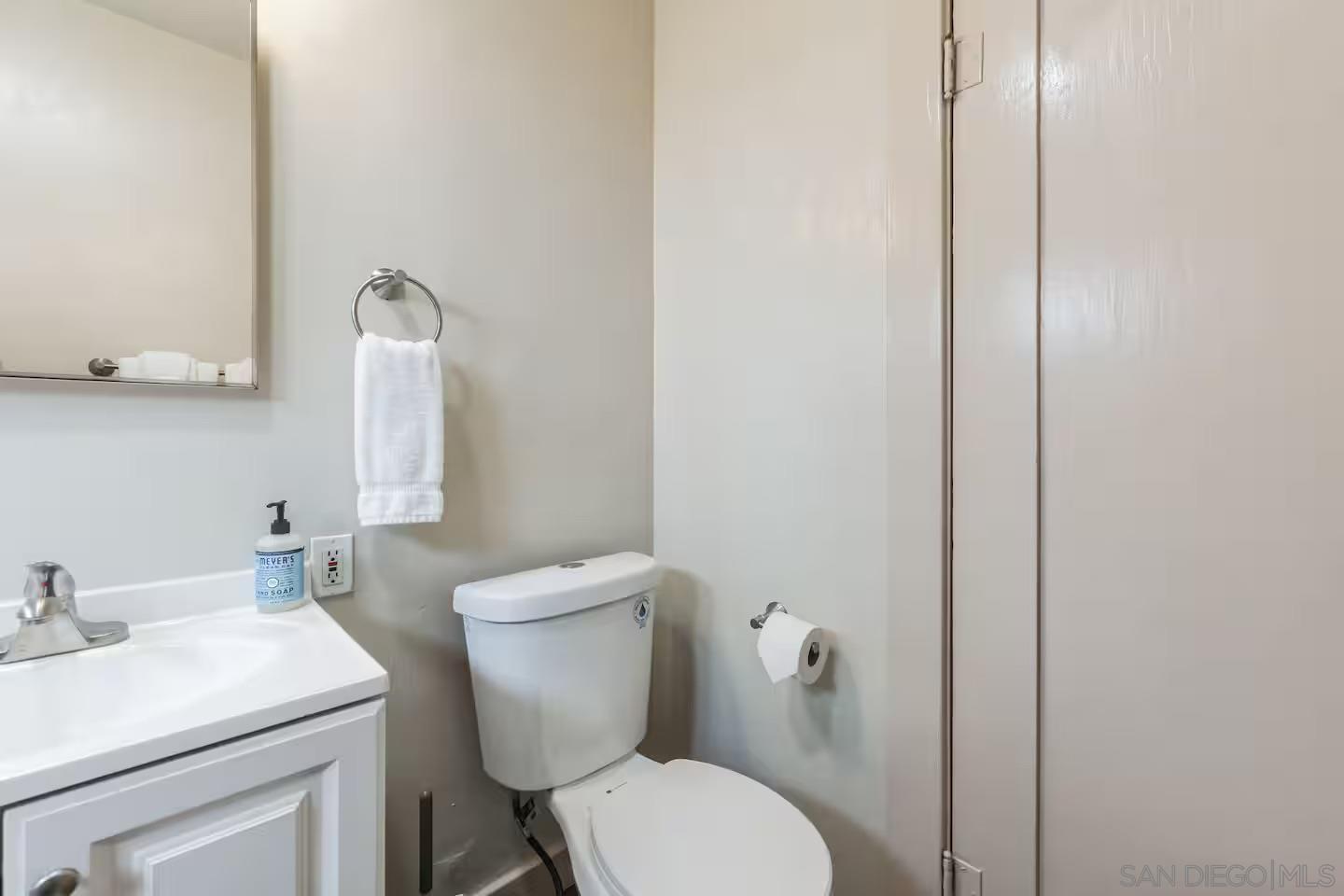 Detail Gallery Image 15 of 21 For 2147  Guizot, San Diego,  CA 92107 - 2 Beds | 1 Baths