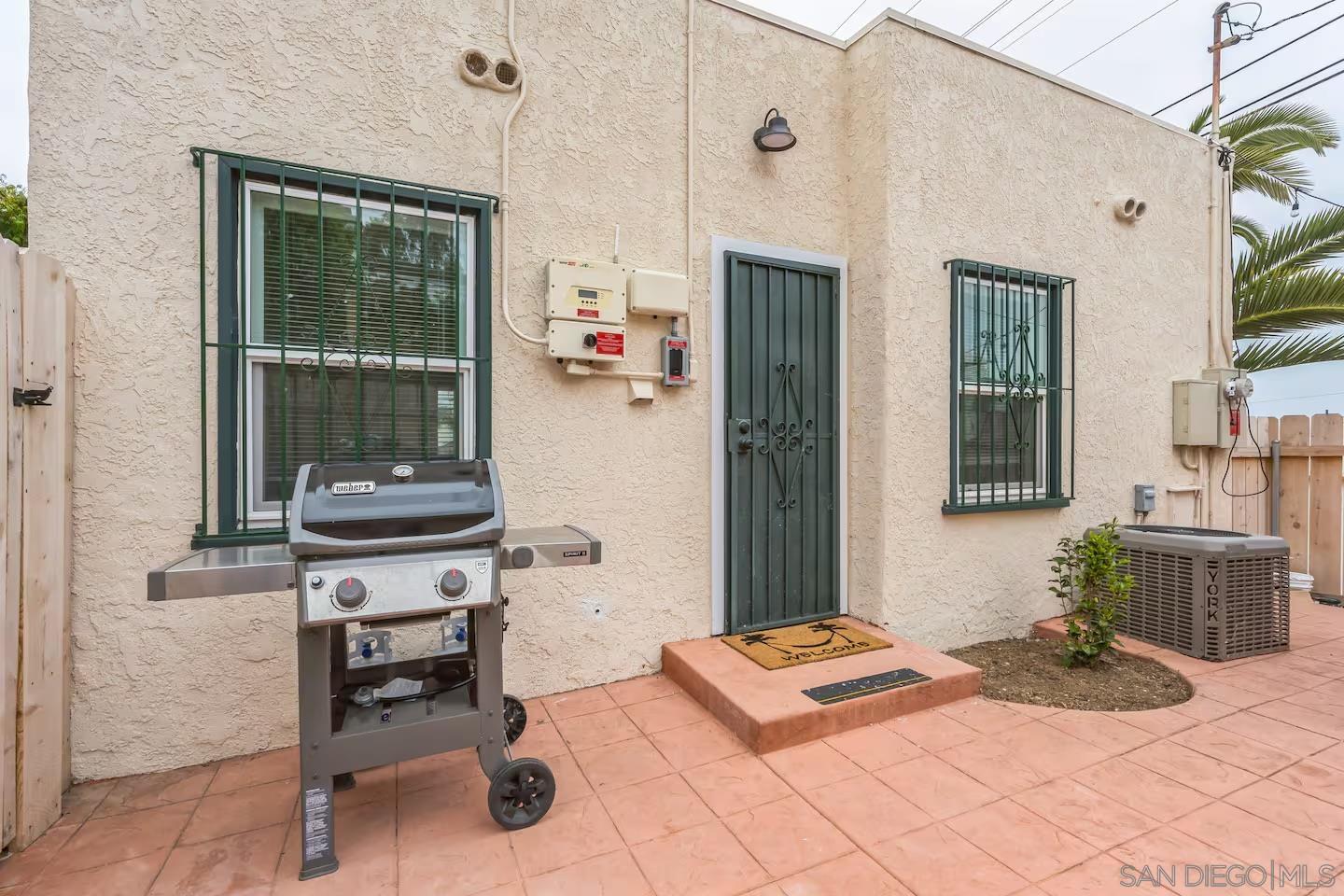 Detail Gallery Image 17 of 21 For 2147  Guizot, San Diego,  CA 92107 - 2 Beds | 1 Baths