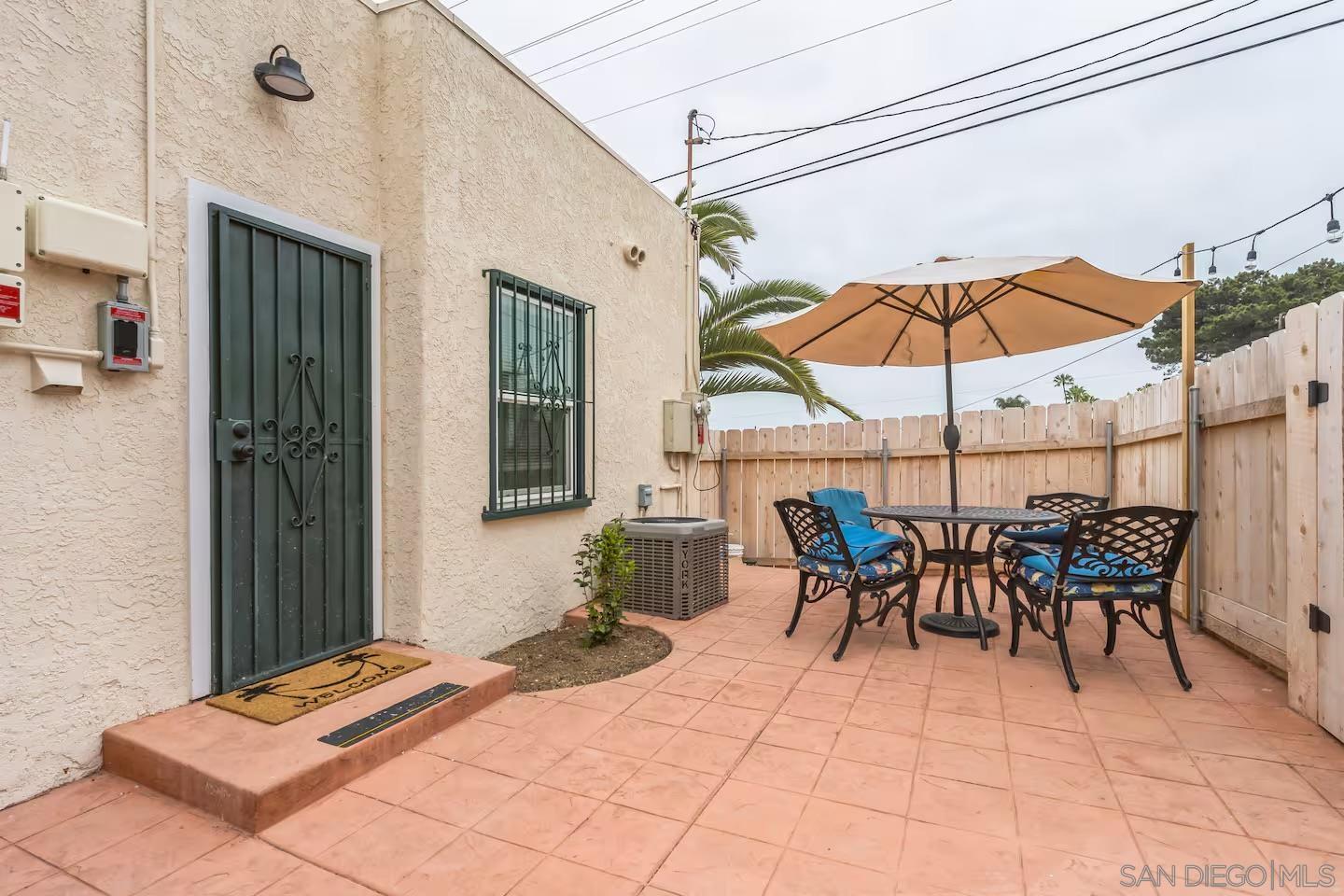 Detail Gallery Image 18 of 21 For 2147  Guizot, San Diego,  CA 92107 - 2 Beds | 1 Baths