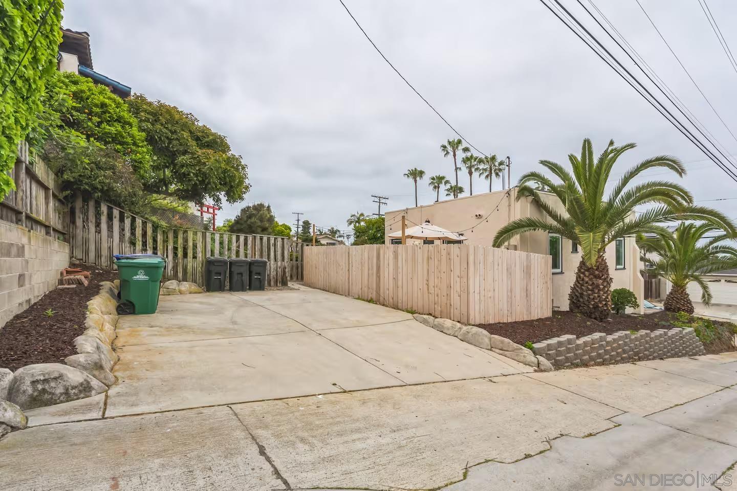 Detail Gallery Image 20 of 21 For 2147  Guizot, San Diego,  CA 92107 - 2 Beds | 1 Baths