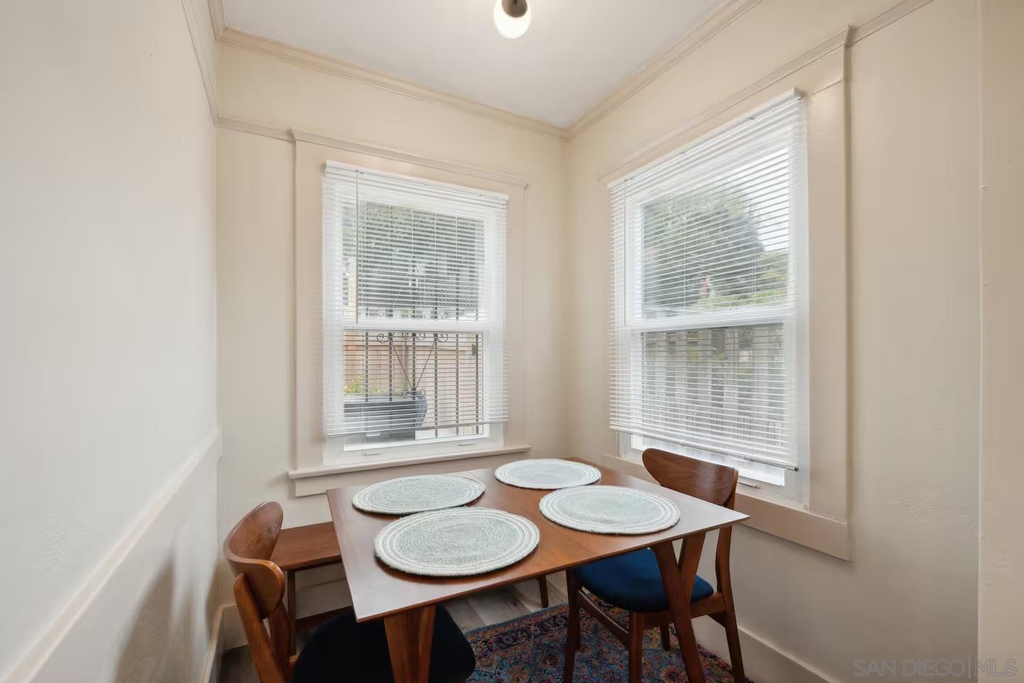 Detail Gallery Image 5 of 21 For 2147  Guizot, San Diego,  CA 92107 - 2 Beds | 1 Baths