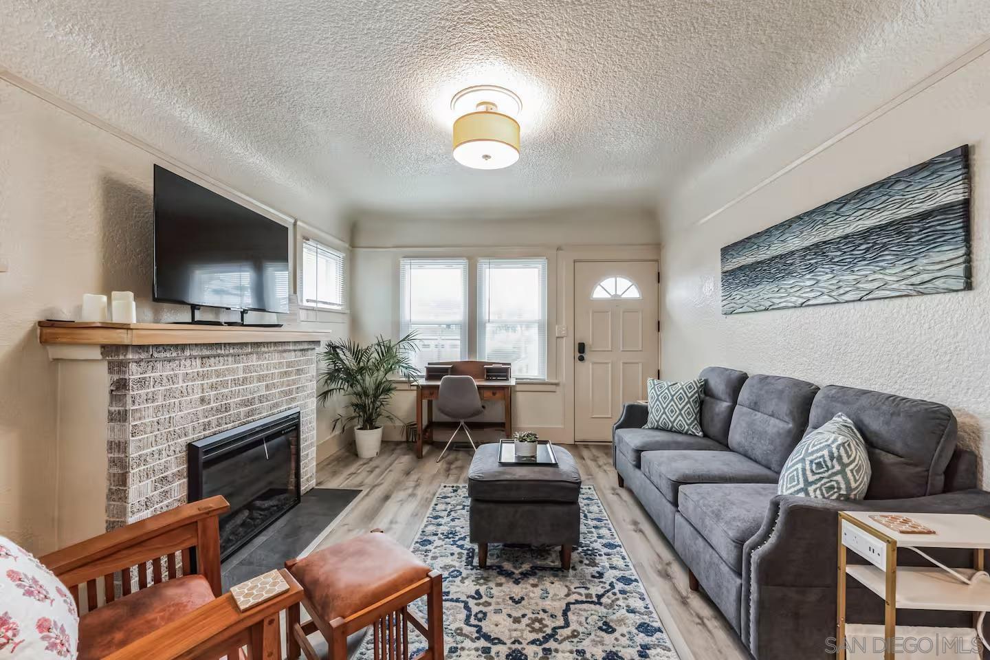 Detail Gallery Image 6 of 21 For 2147  Guizot, San Diego,  CA 92107 - 2 Beds | 1 Baths