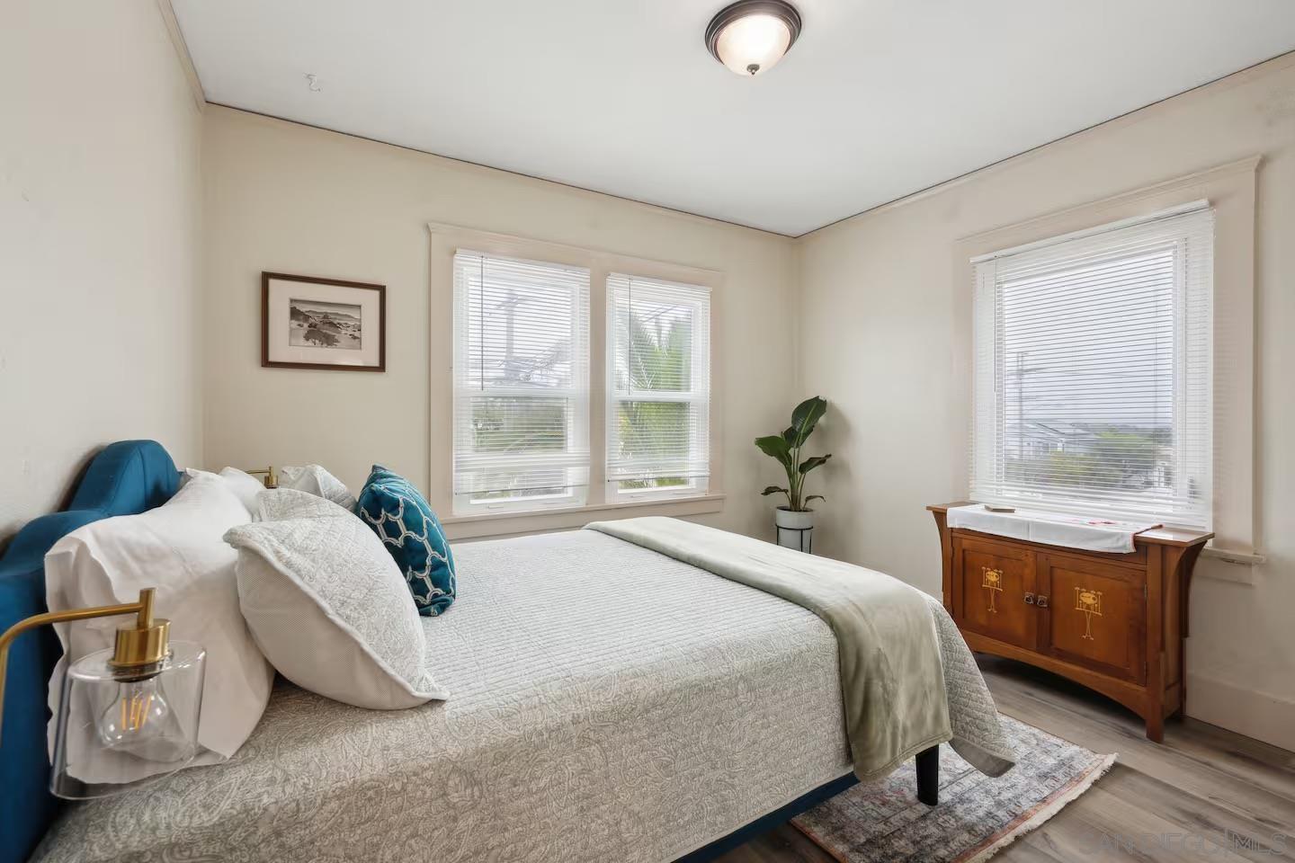 Detail Gallery Image 9 of 21 For 2147  Guizot, San Diego,  CA 92107 - 2 Beds | 1 Baths