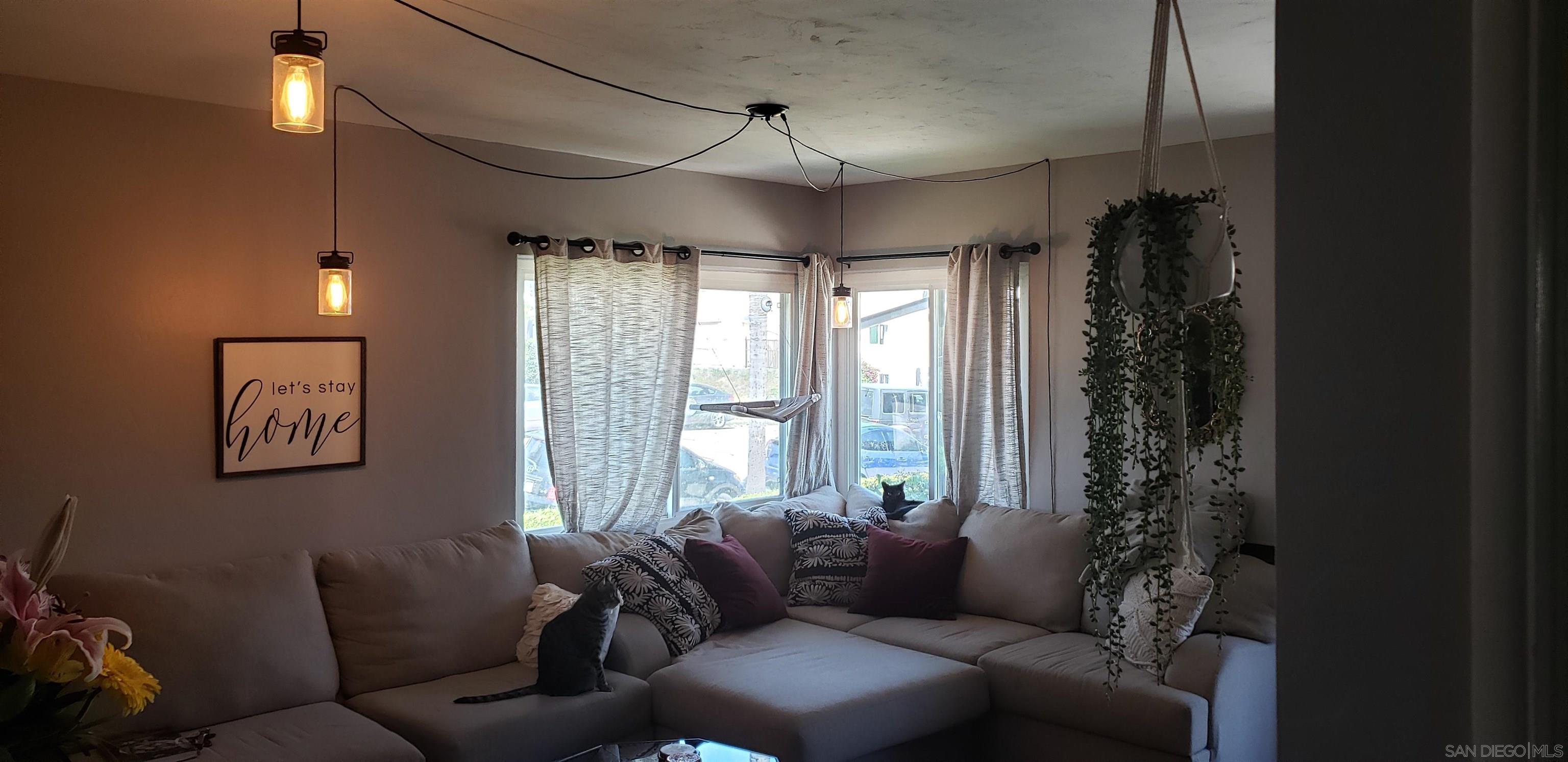 Detail Gallery Image 2 of 8 For 3025  B, San Diego,  CA 92102 - 2 Beds | 1 Baths