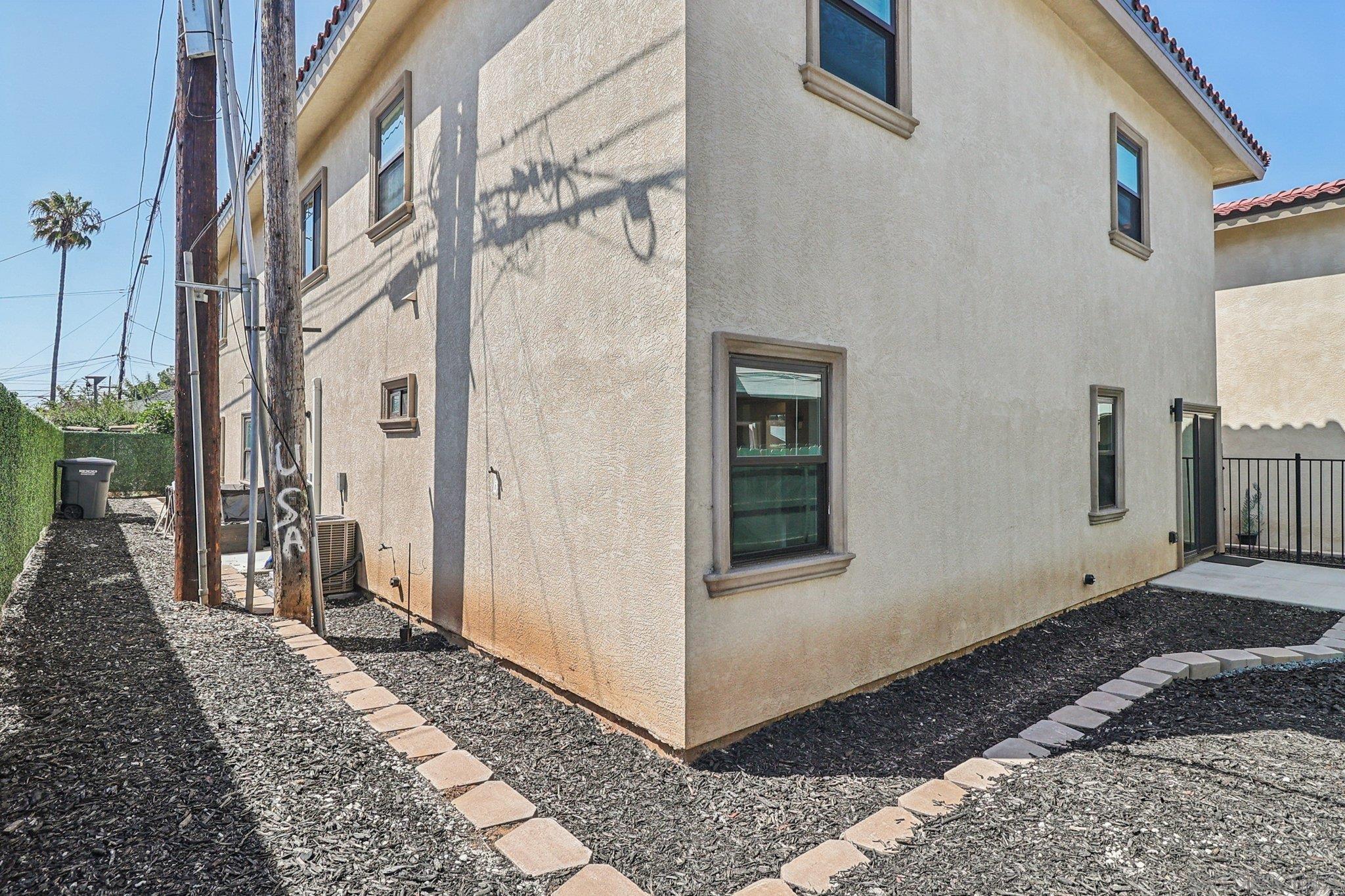 Detail Gallery Image 34 of 57 For 859  Florida St, Imperial Beach,  CA 91932 - 7 Beds | 5 Baths