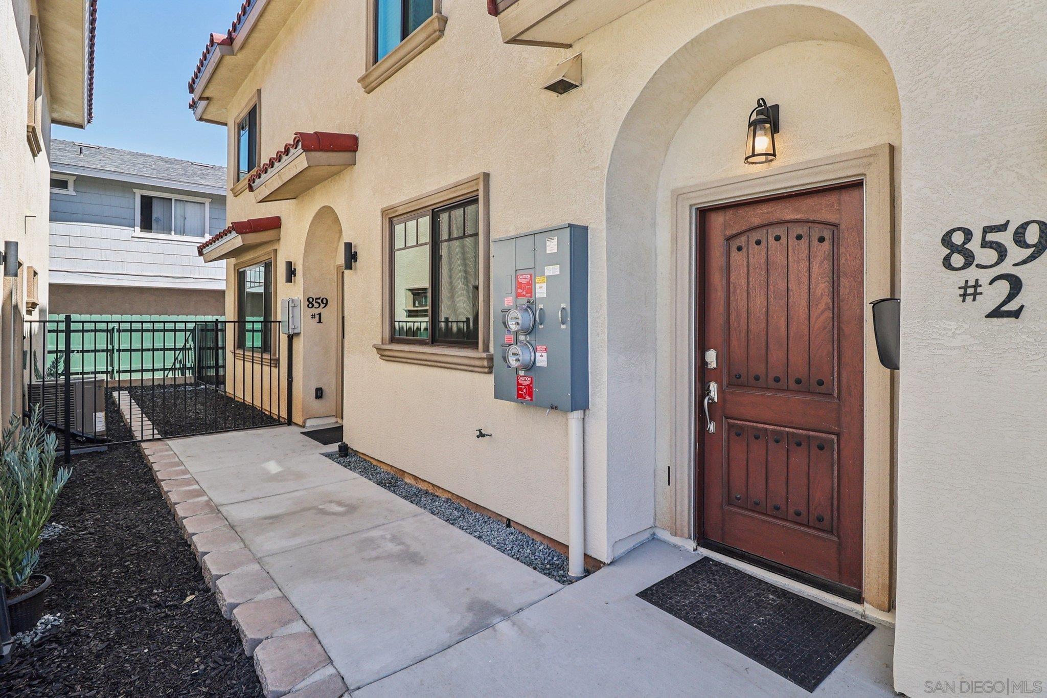 Detail Gallery Image 5 of 57 For 859  Florida St, Imperial Beach,  CA 91932 - 7 Beds | 5 Baths