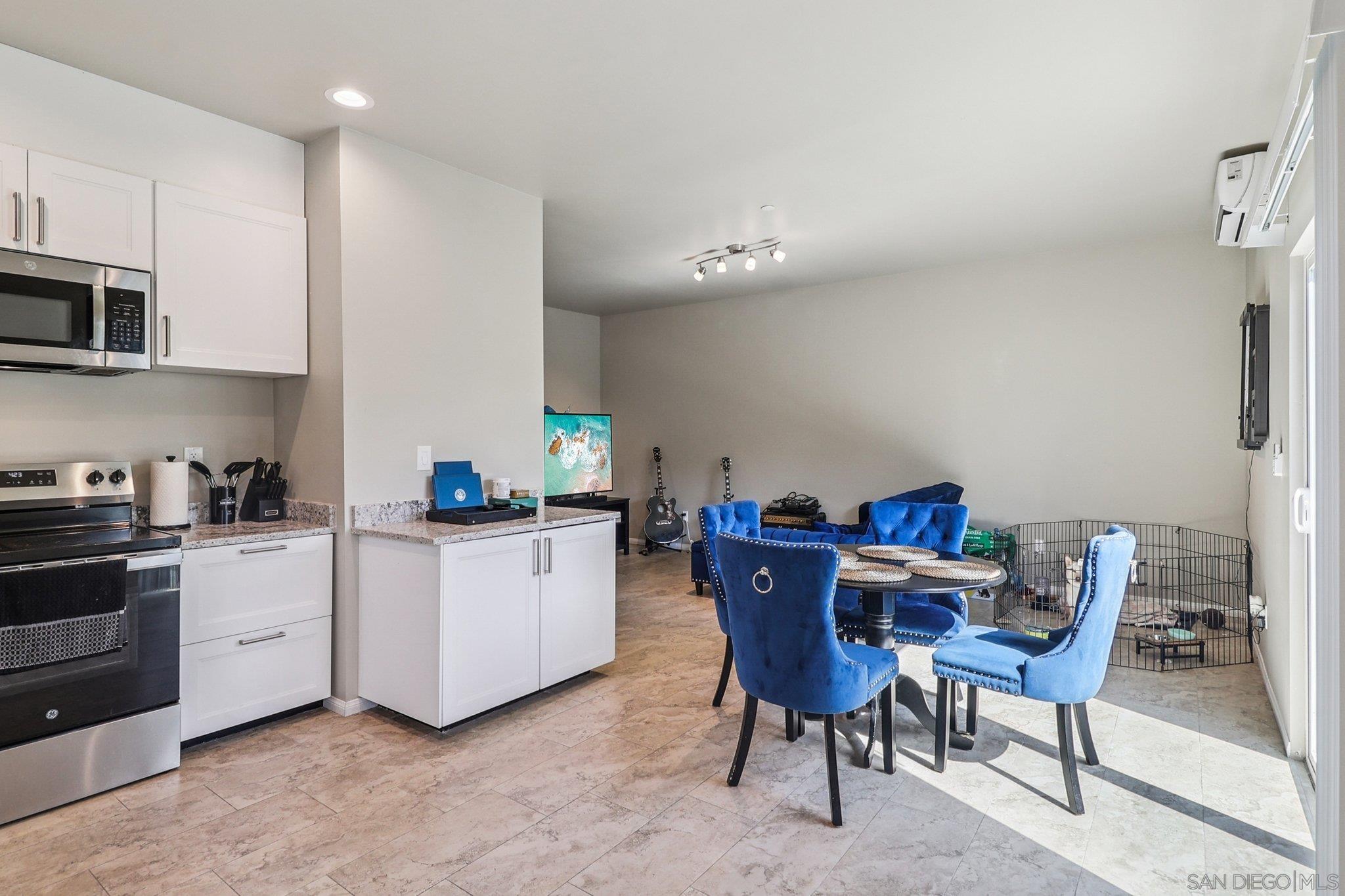 Detail Gallery Image 43 of 57 For 859  Florida St, Imperial Beach,  CA 91932 - 7 Beds | 5 Baths