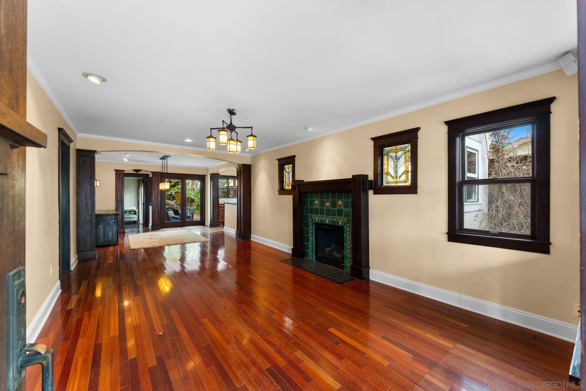 Front Image Thumbnail for SD250040312