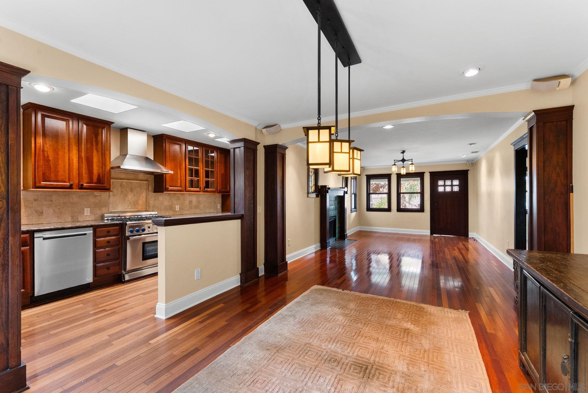 Detail Gallery Image 14 of 19 For 3330  Collier Ave  1, San Diego,  CA 92116 - 3 Beds | 2 Baths